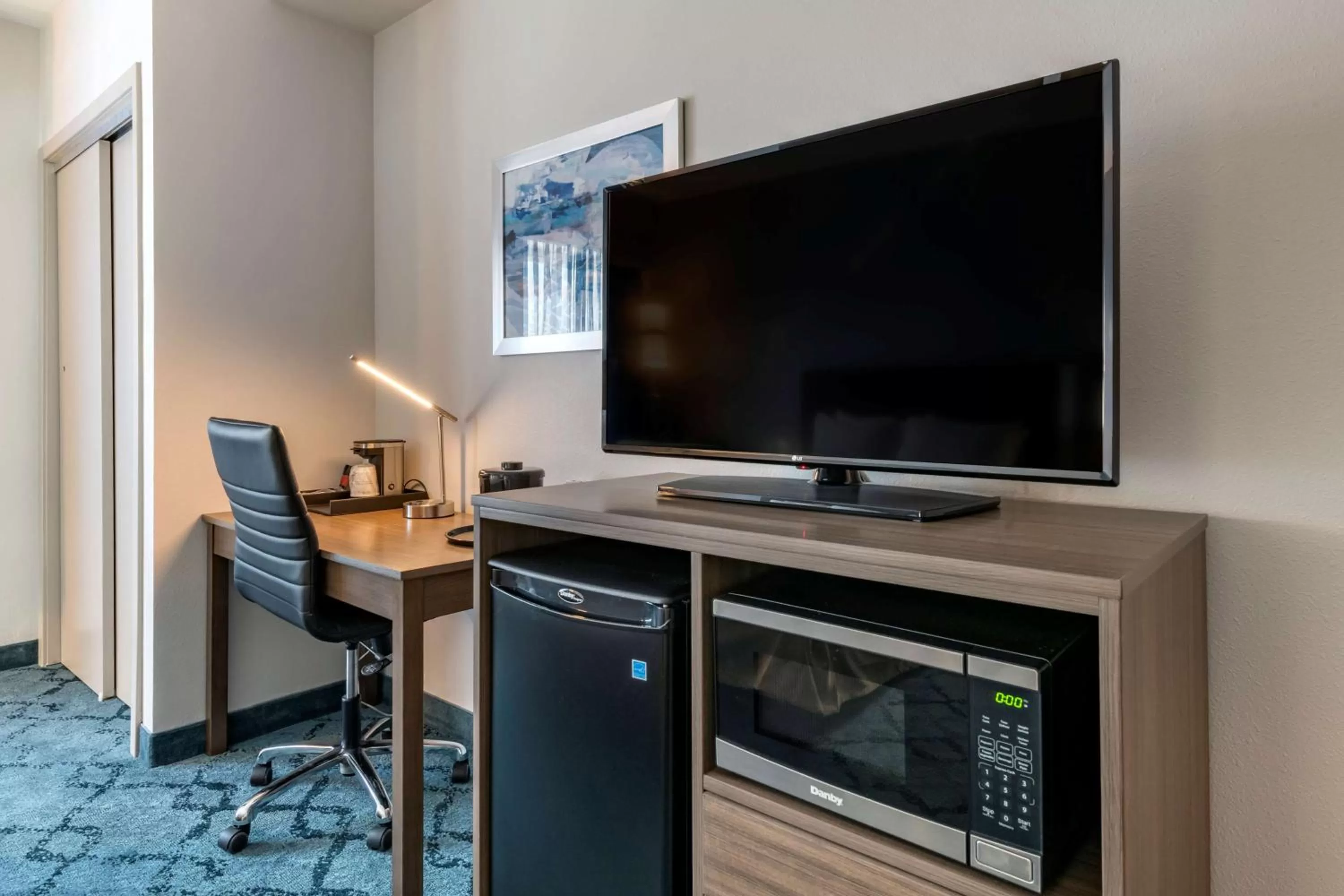 TV and multimedia in Best Western Plus Lakeland