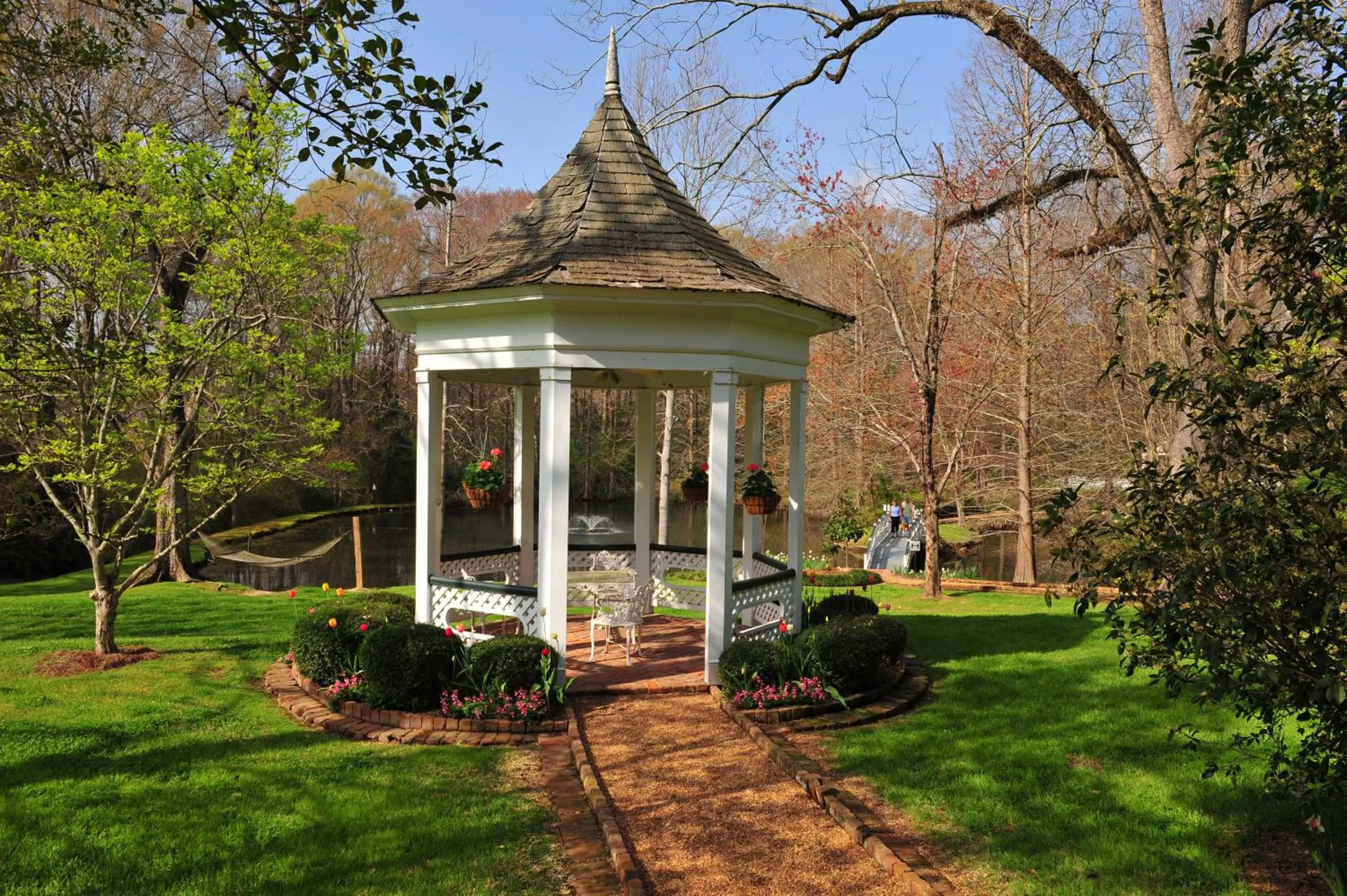 Garden in Monmouth Historic Inn
