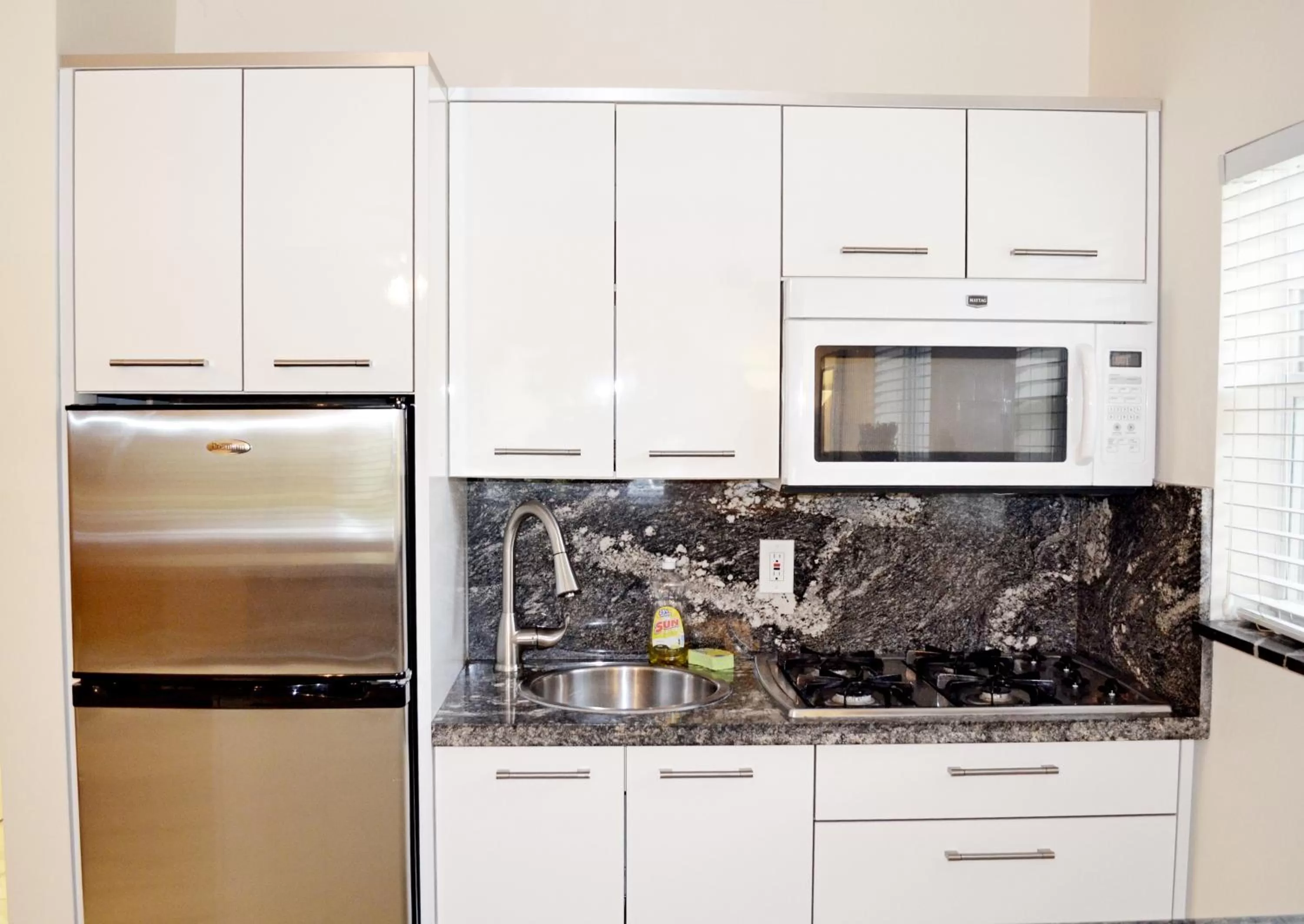 Kitchen or kitchenette in Ocean Drive Villas