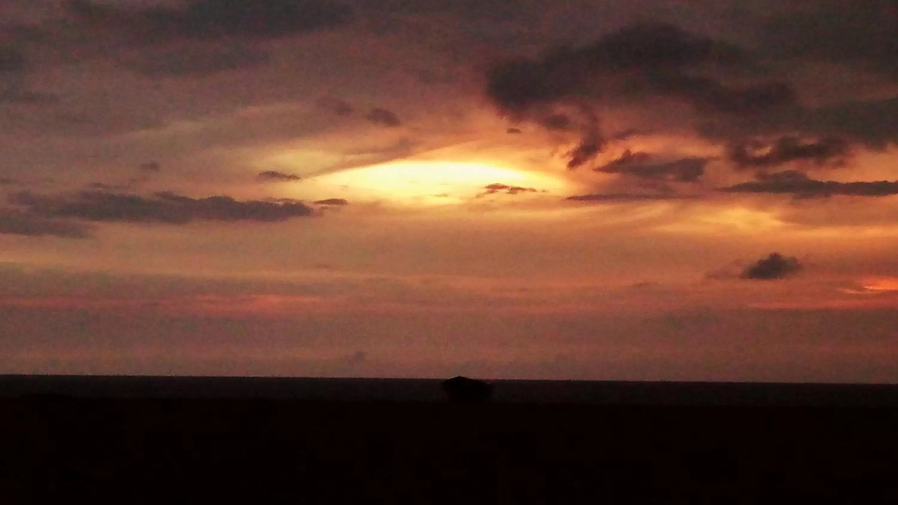 Sunrise/Sunset in Sampathaa Residence