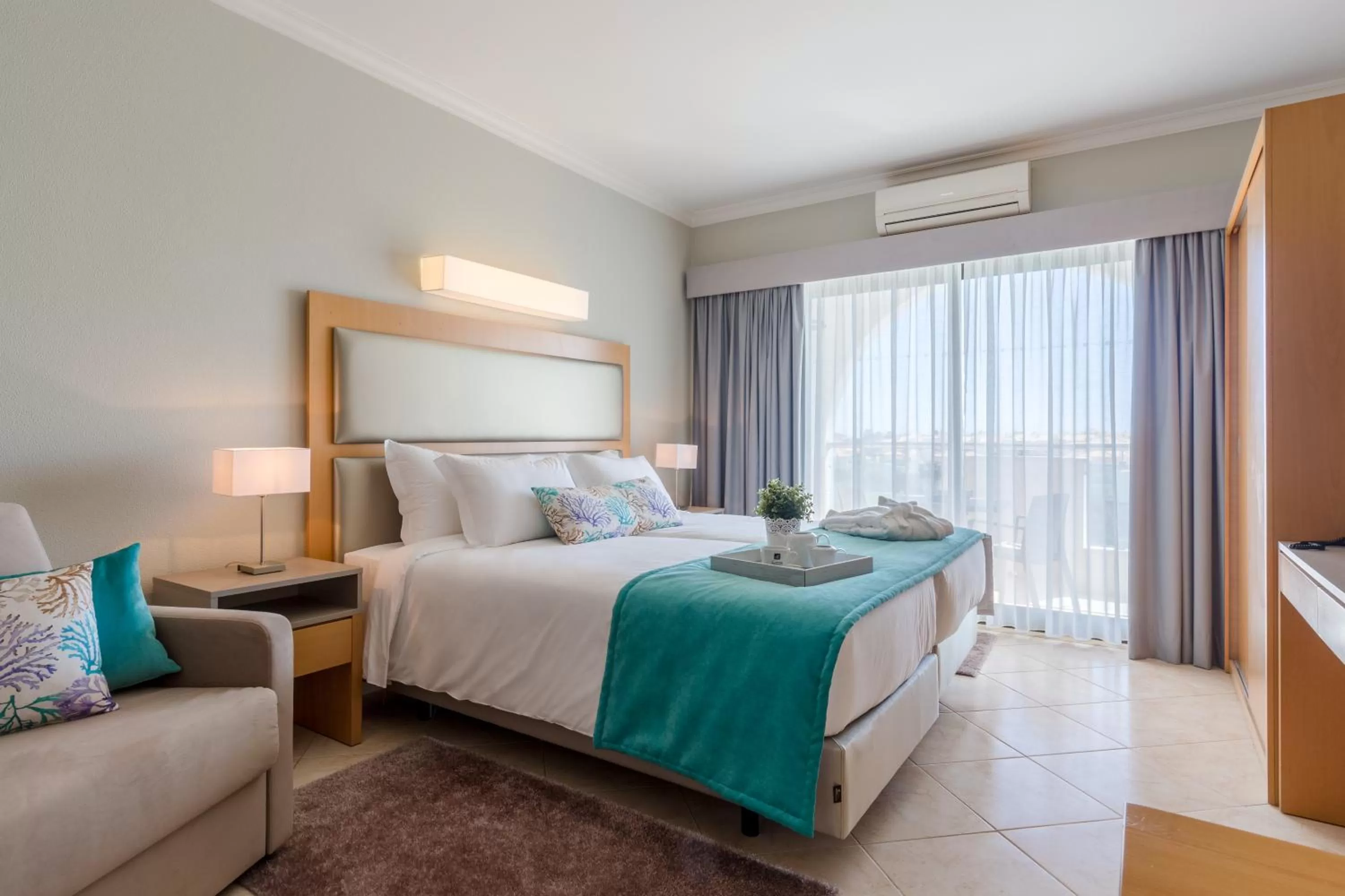 Bedroom, Bed in The Navigator - Solaqua