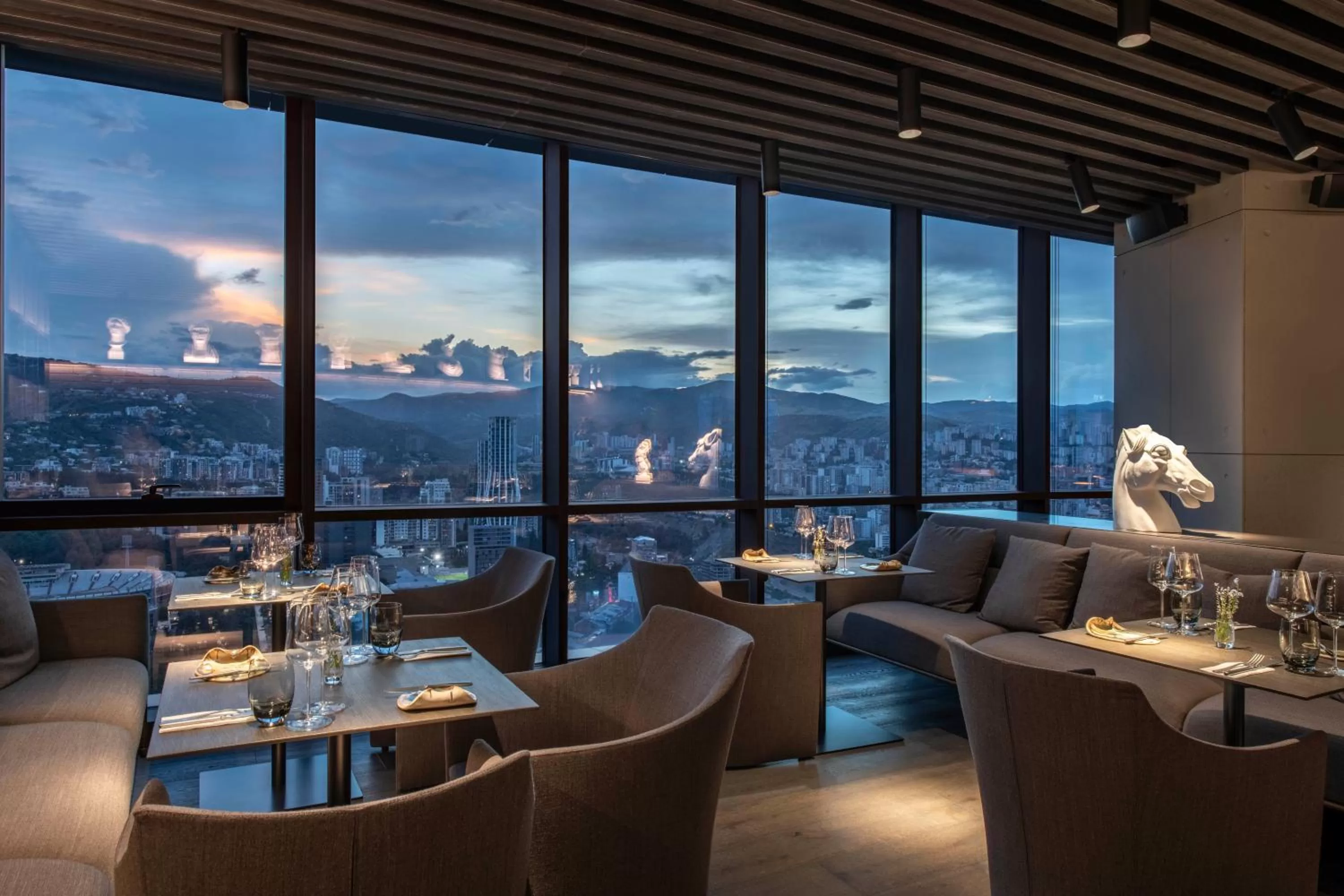Restaurant/places to eat in Pullman Tbilisi Axis Towers