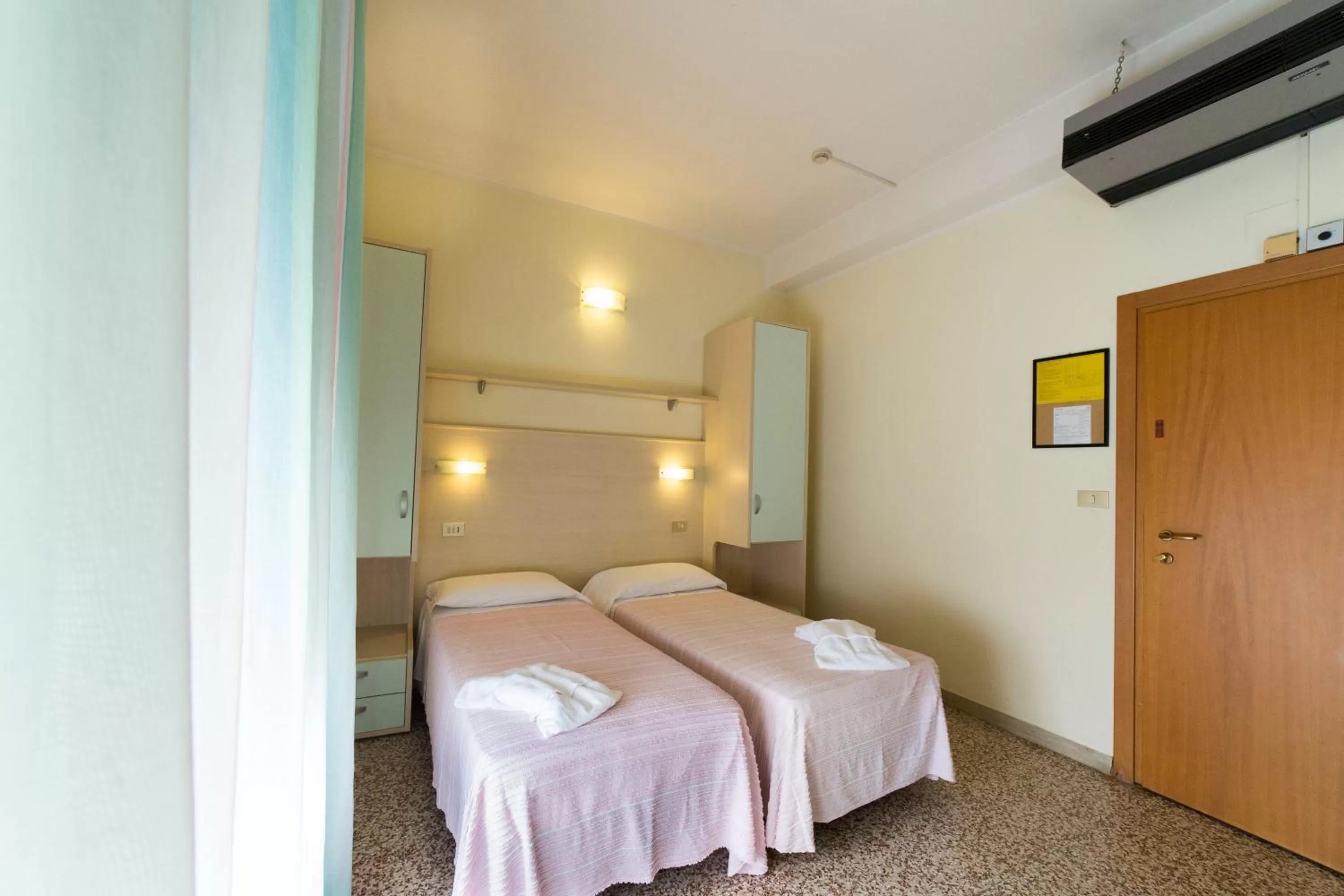 Photo of the whole room, Bed in Hotel Europa