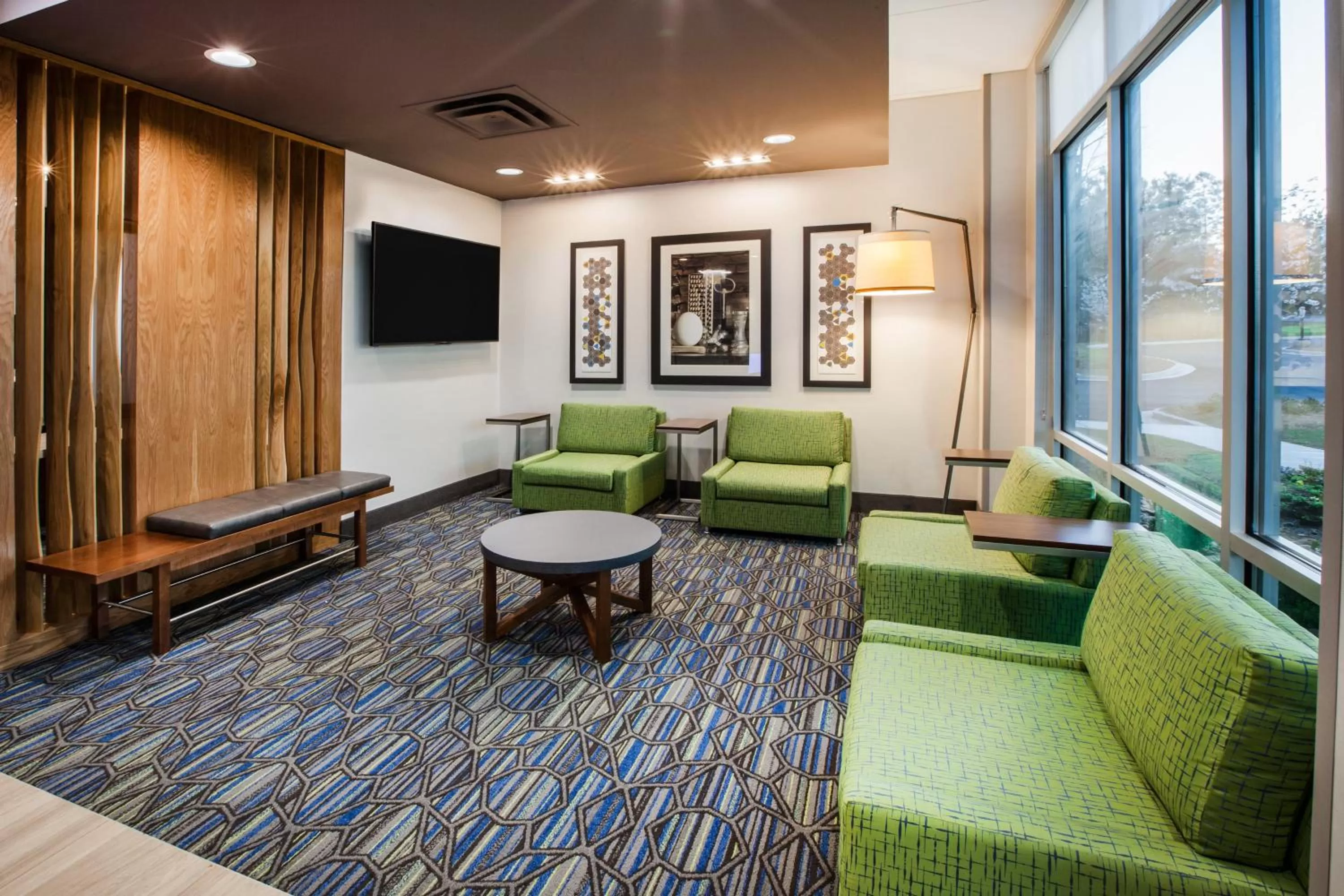 Property building in Holiday Inn Express & Suites Atlanta N - Woodstock by IHG