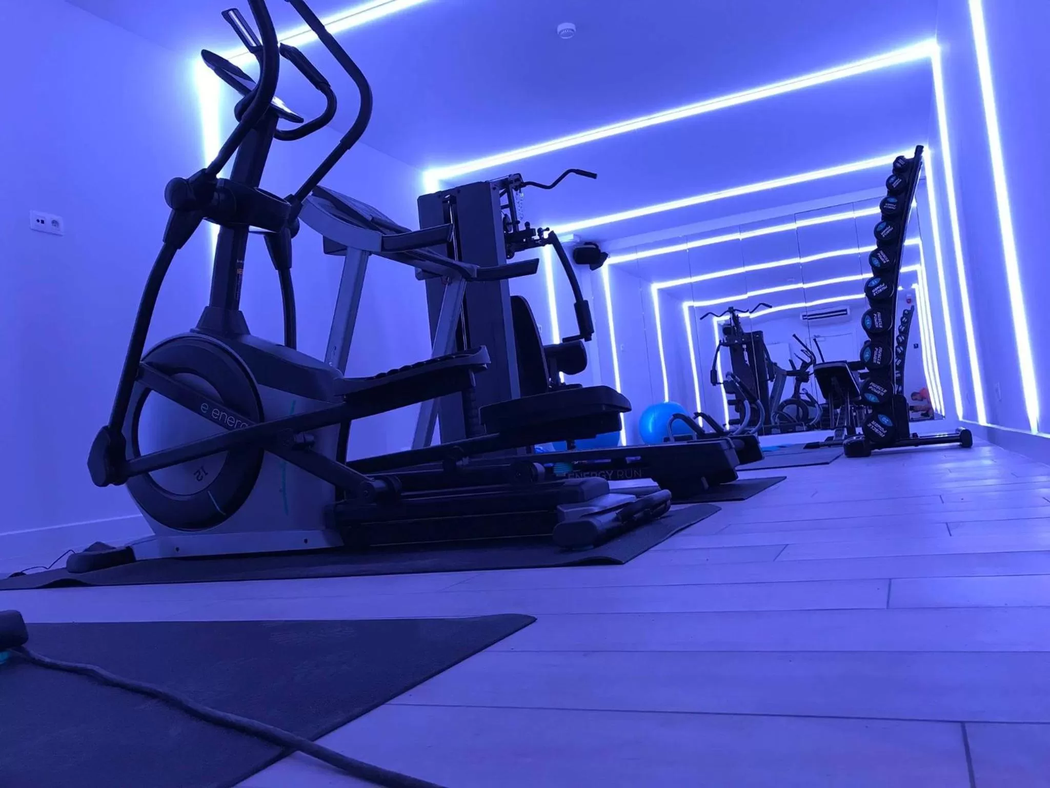 Fitness centre/facilities in Golden Tree Hotel