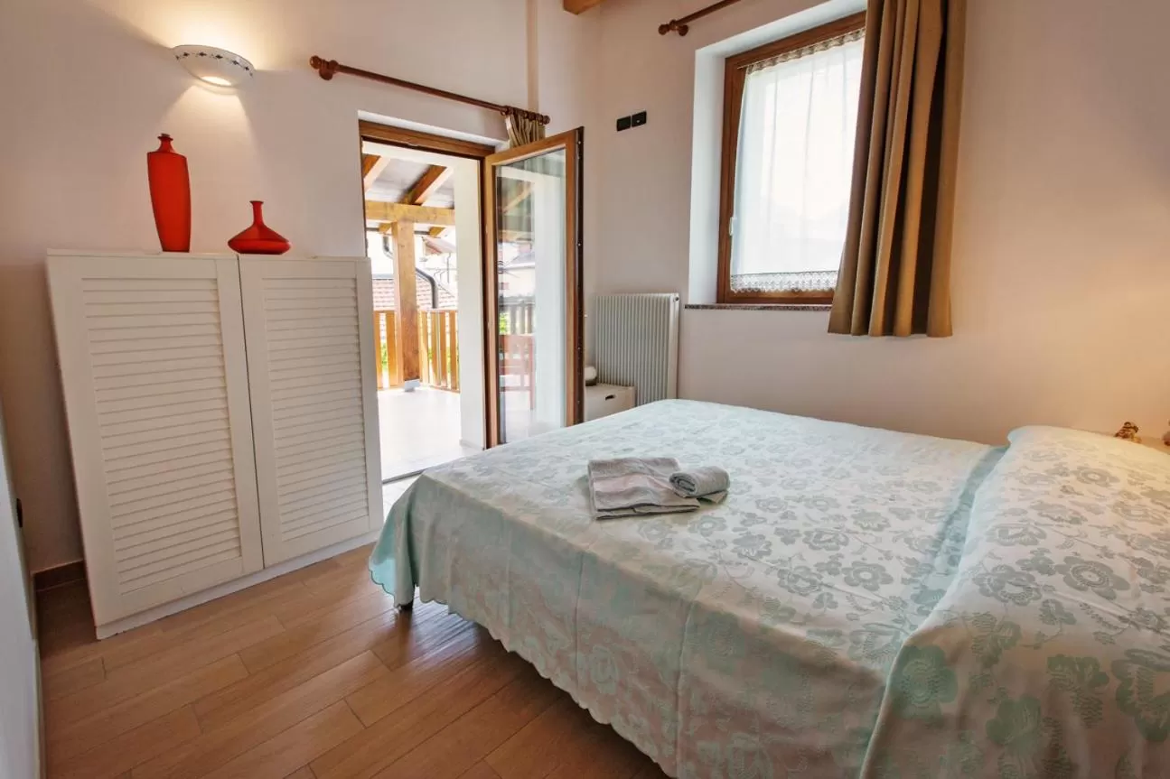 Day, Bed in Albergo Diffuso Tolmezzo