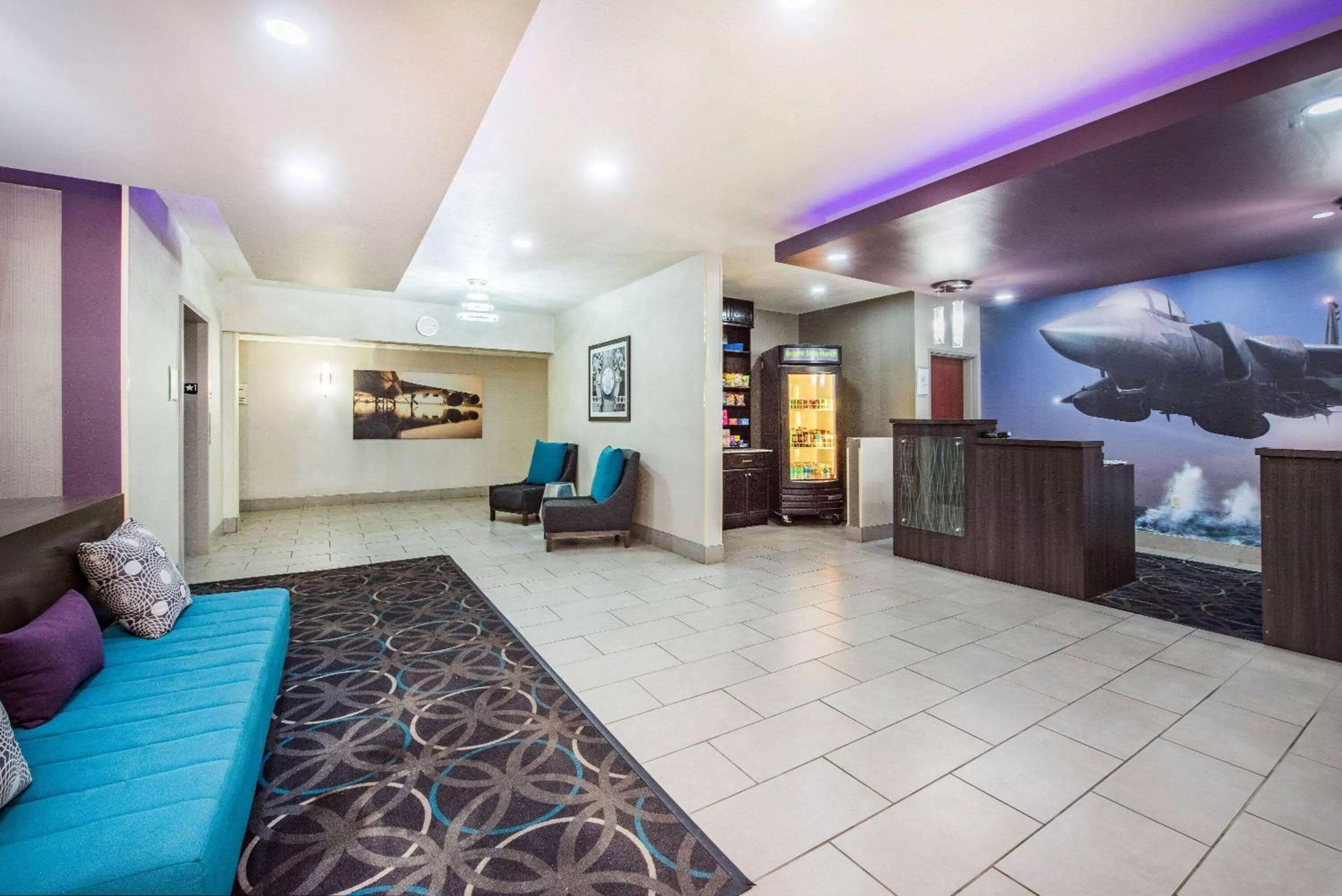 Lobby or reception, Lobby/Reception in La Quinta by Wyndham Fairborn Wright-Patterson