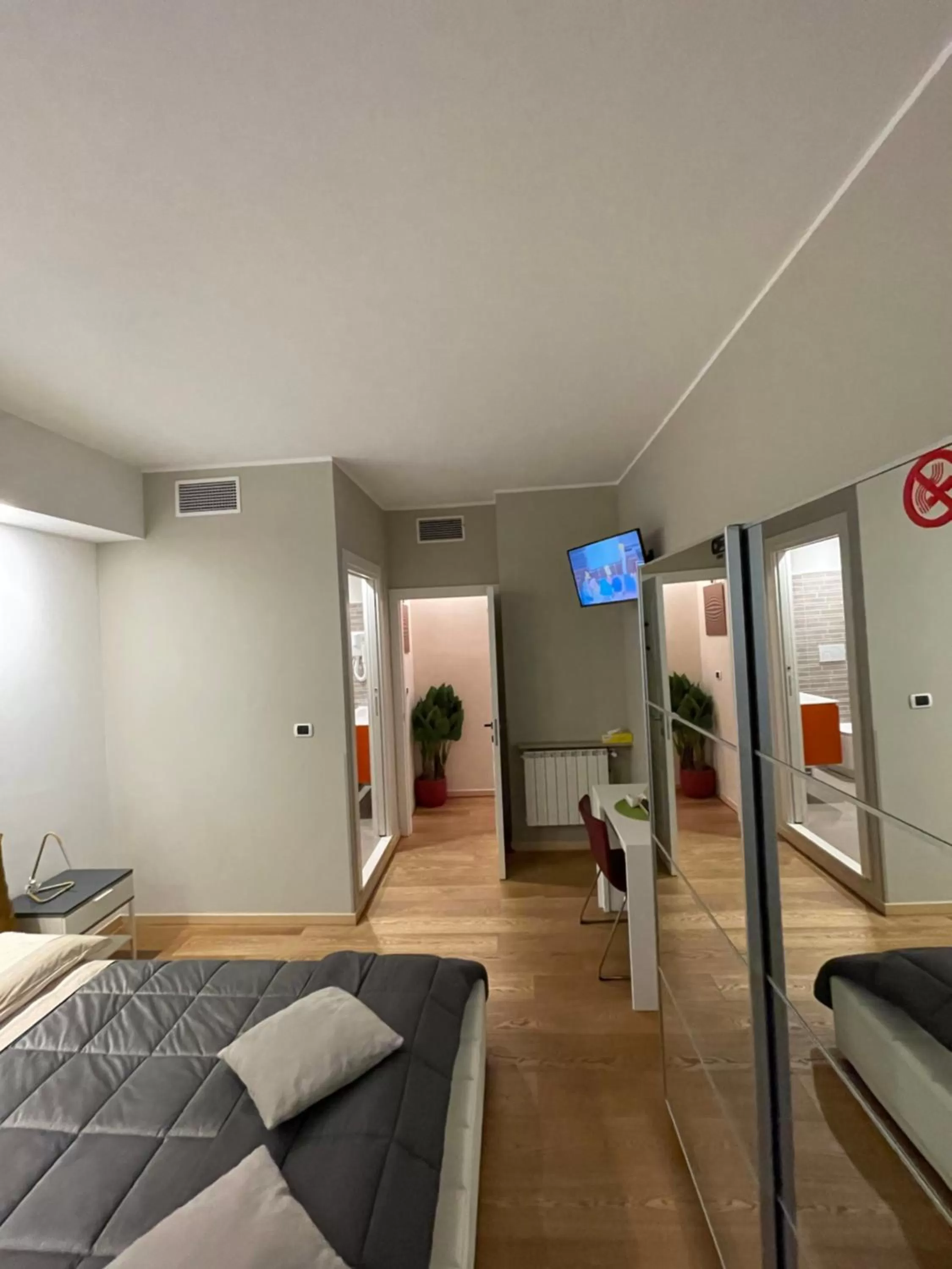 Bed in Smart-House Rent-Rooms FREE PARKING