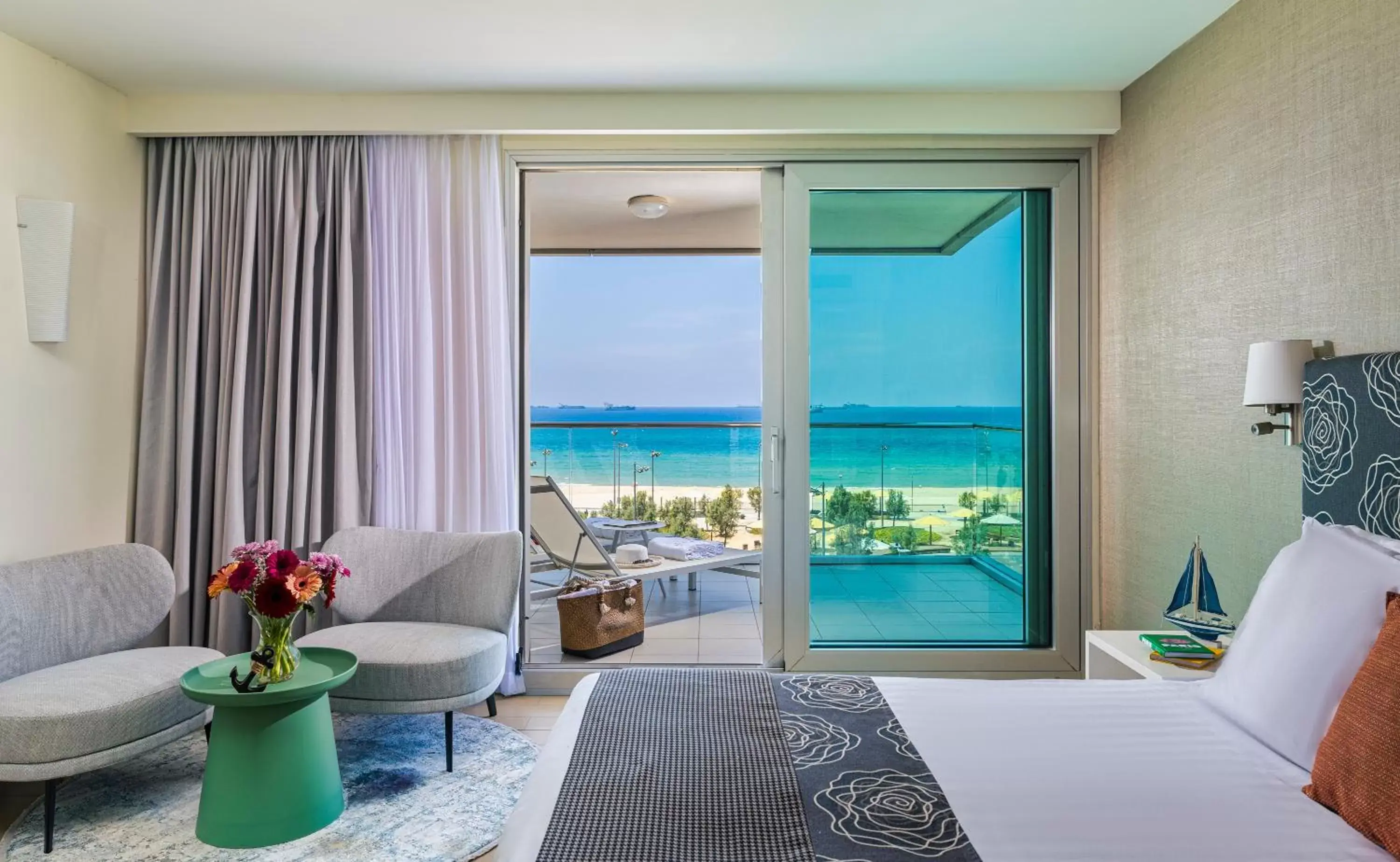 Deluxe Double Room with Balcony and Sea View in West All Suites Hotel Ashdod Deluxe Double Room with Balcony and Sea View in West All Suites Hotel Ashdod