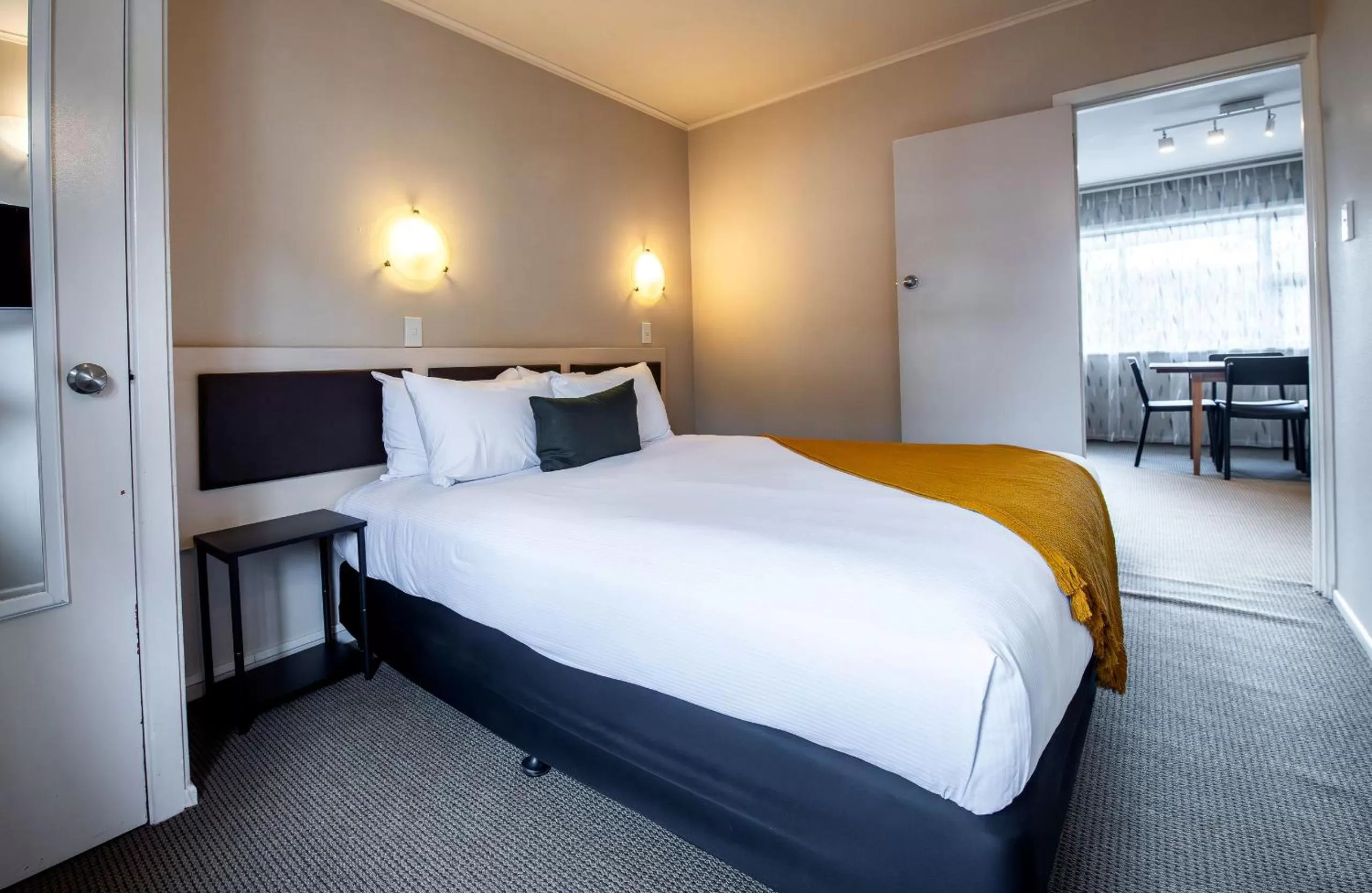Bed in Best Western Braeside Rotorua