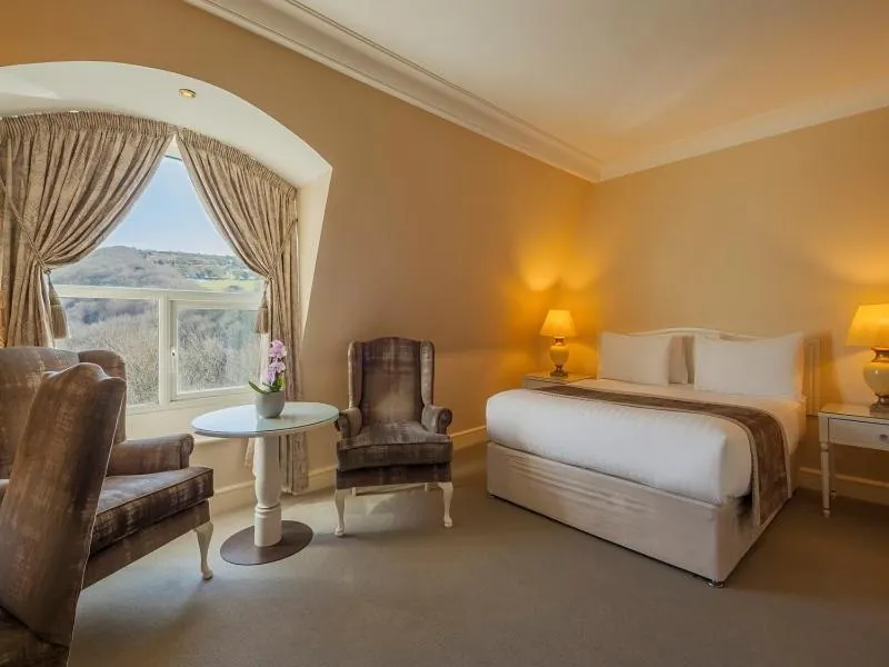 Bed in The Glenview Hotel & Leisure Club