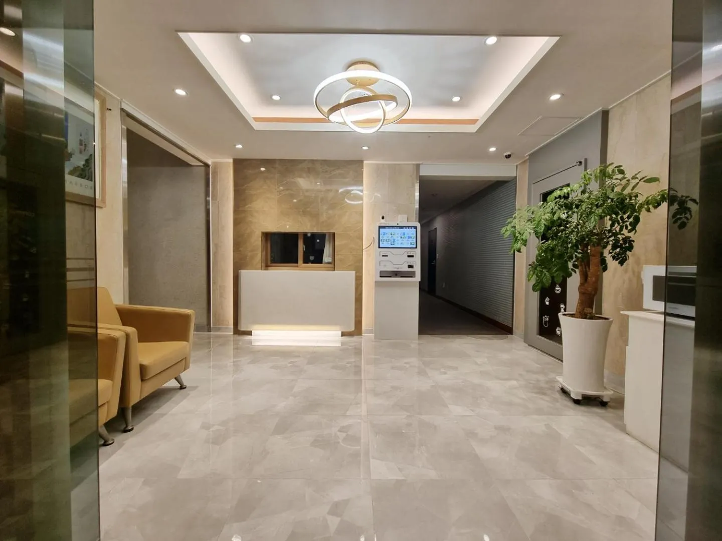 Lobby or reception in Trevi Hotel