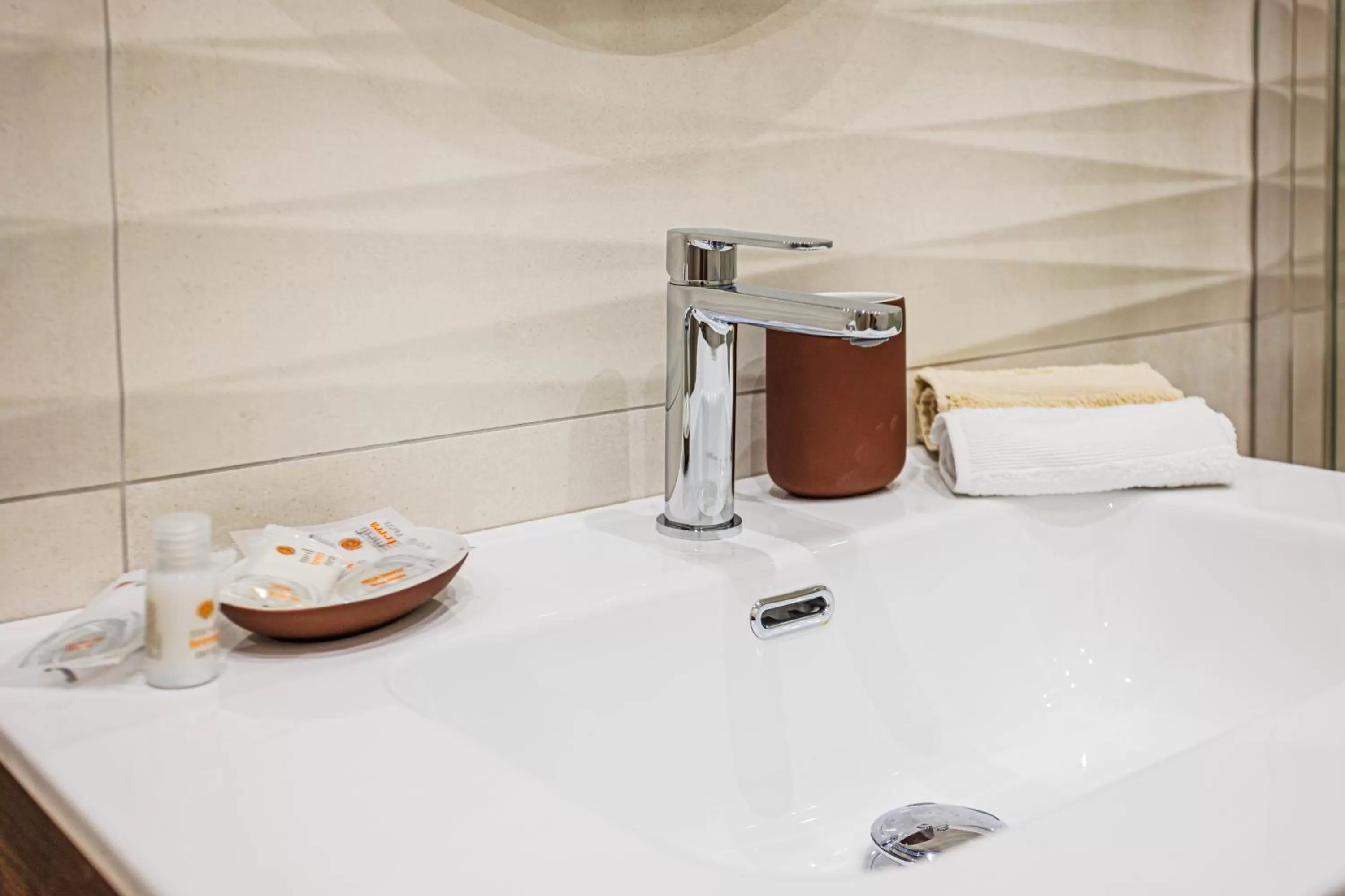 Bathroom in Peca's room