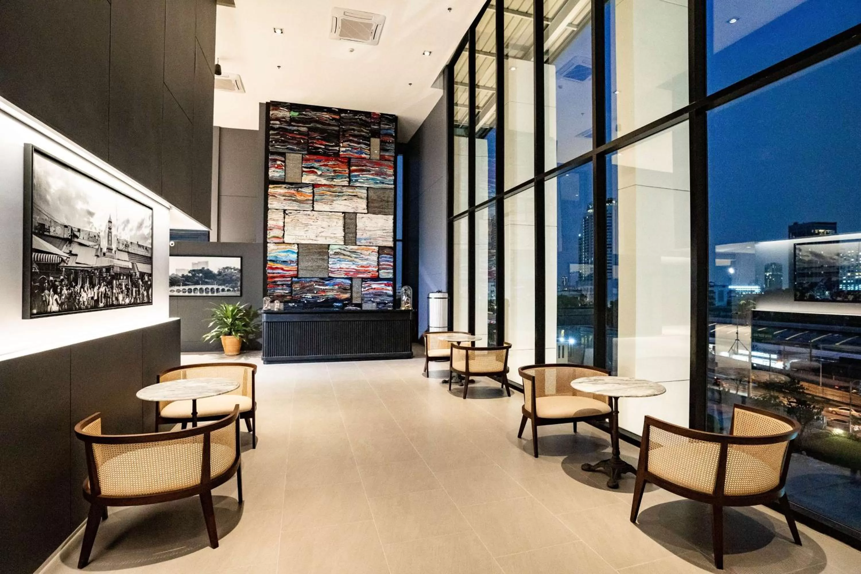 Lobby or reception in Best Western Chatuchak