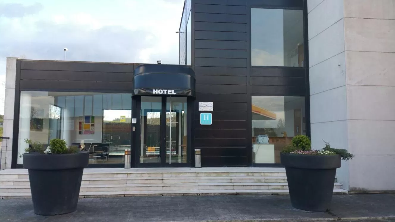 Facade/entrance in Puerta de Santillana