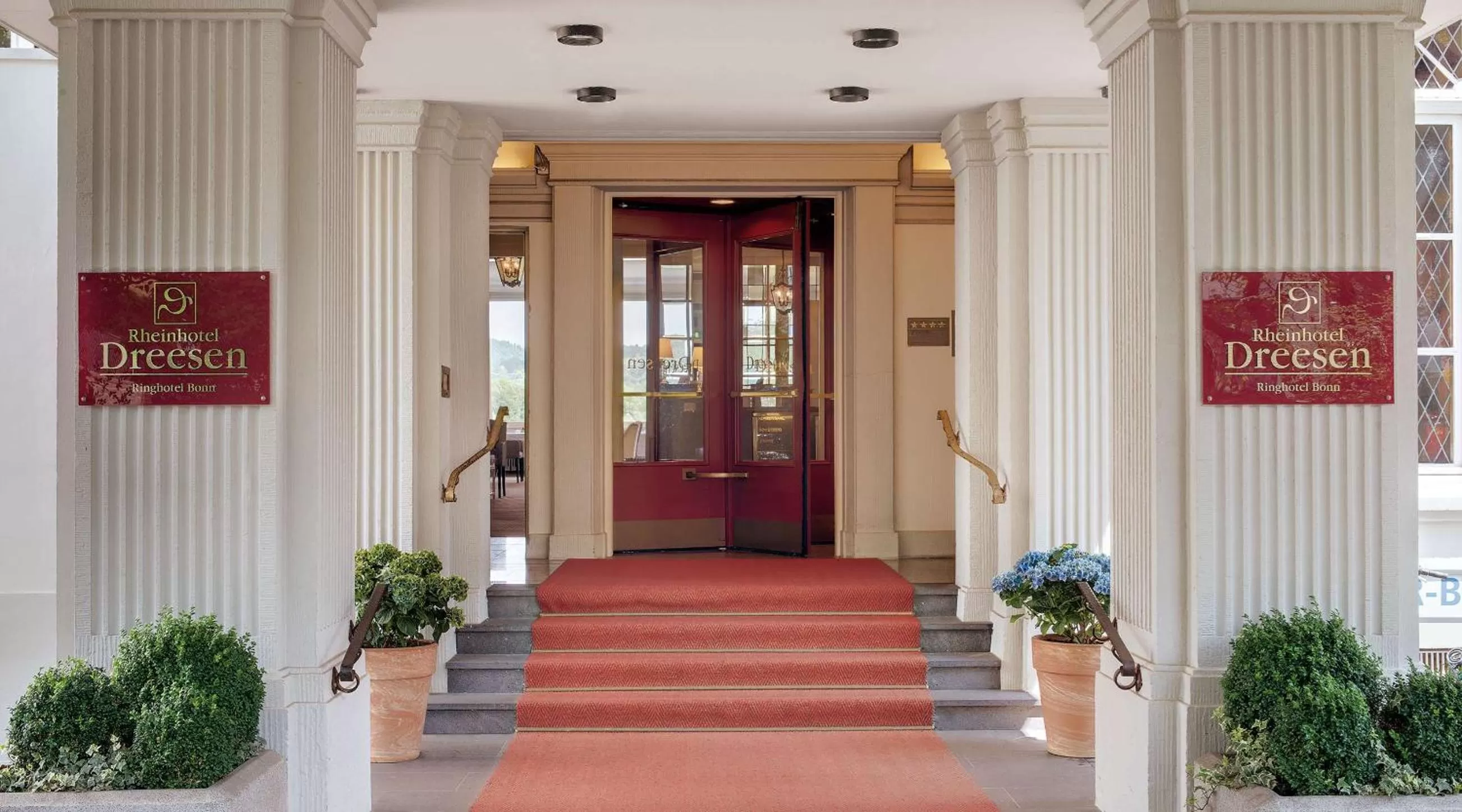 Property building in Rheinhotel Dreesen