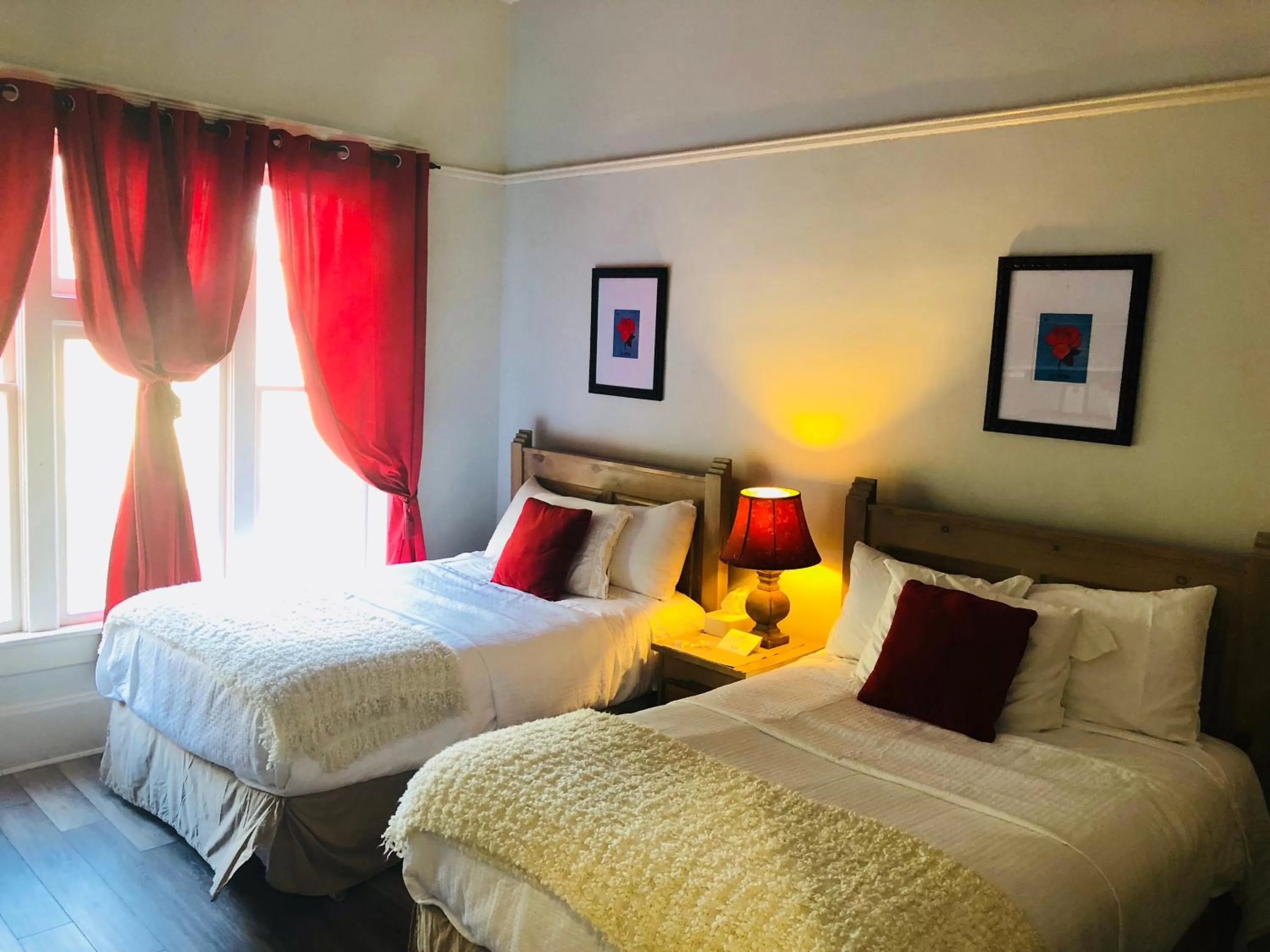 Bed in Hotel San Ramon