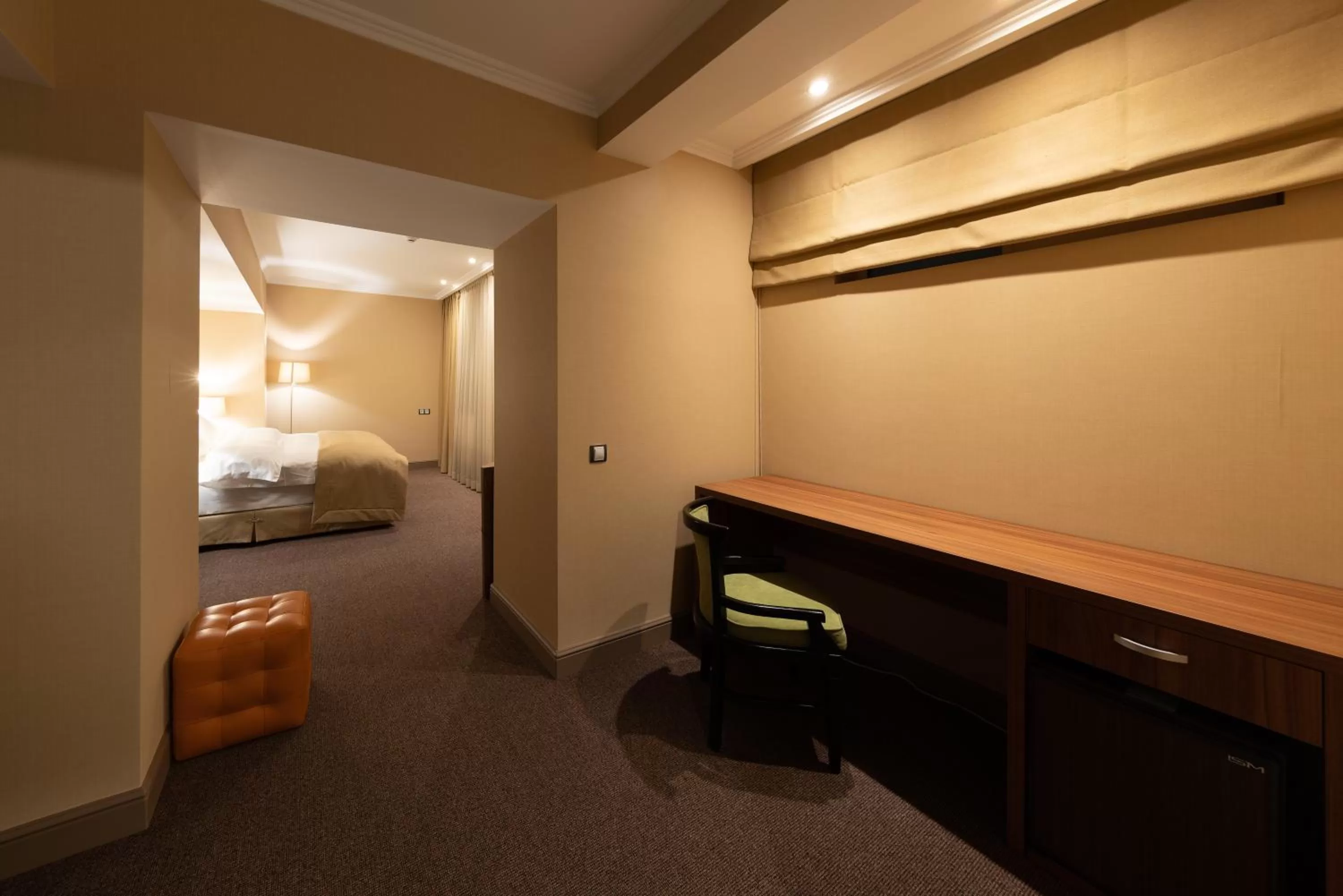 Photo of the whole room, Bed in Daria Suite