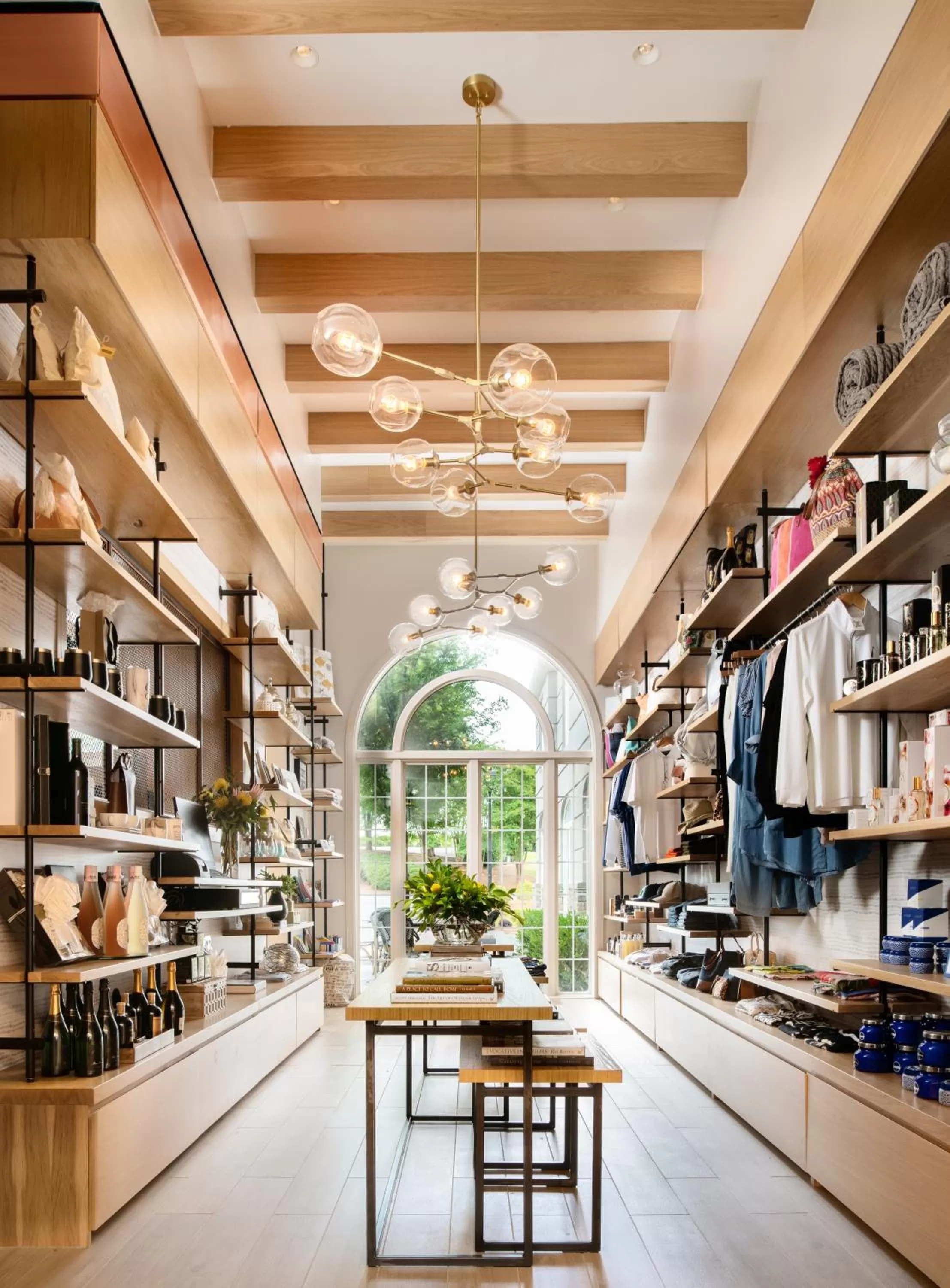 On-site shops in Chateau Elan Winery