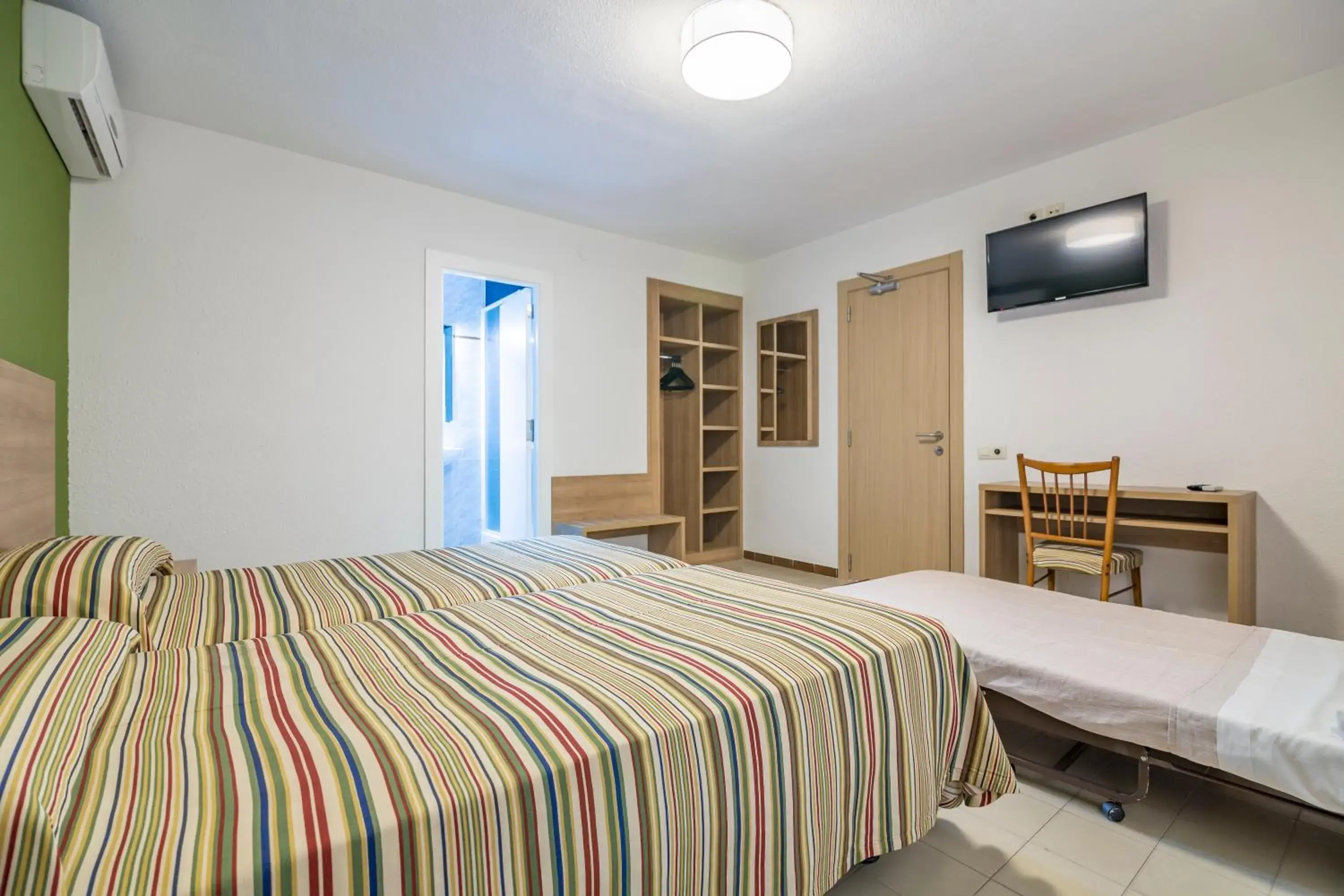 Triple Room in Hotel Blason Junior Triple Room in Hotel Blason Junior