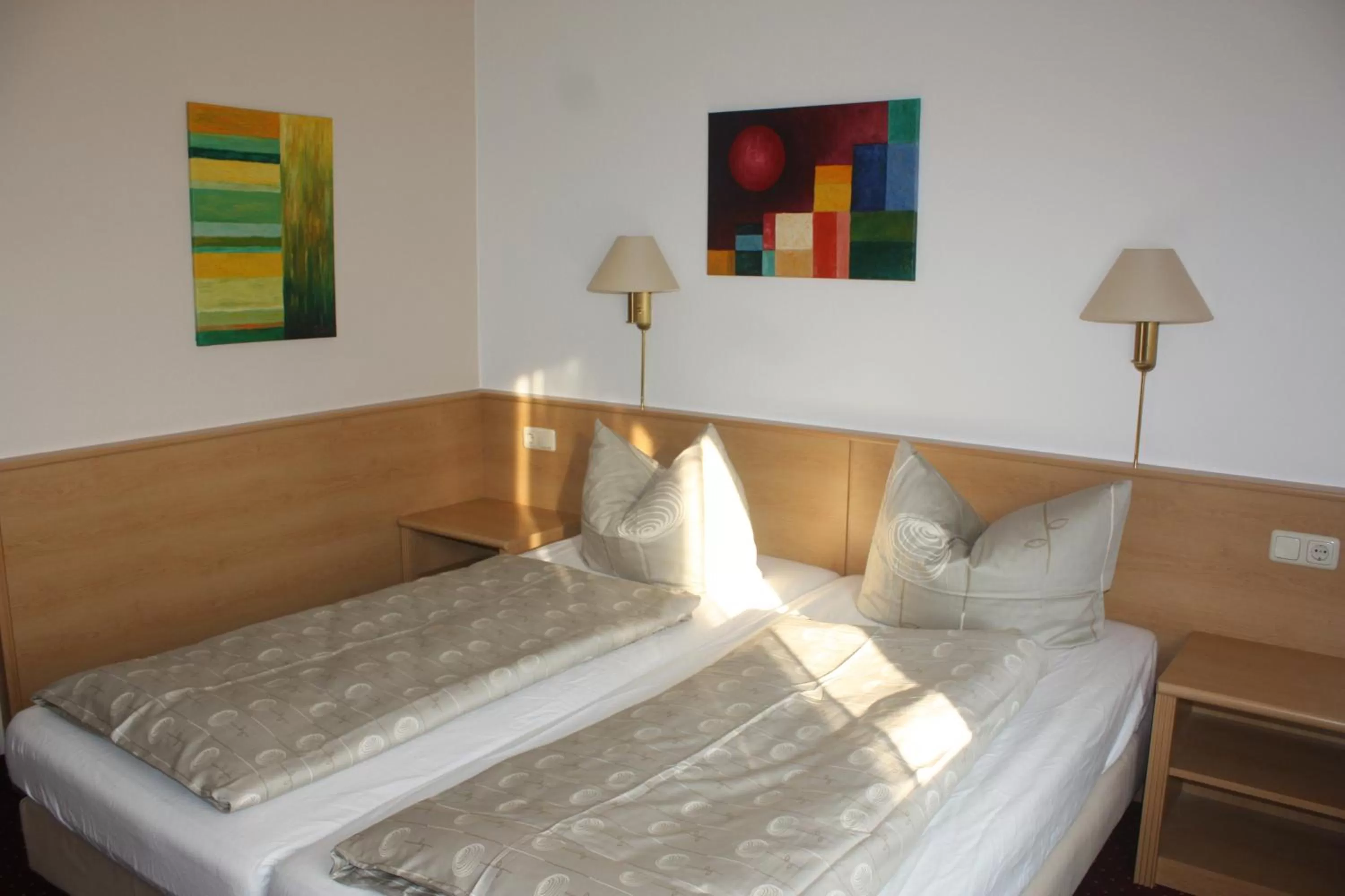 Photo of the whole room, Bed in Landhotel Garni am Mühlenwörth