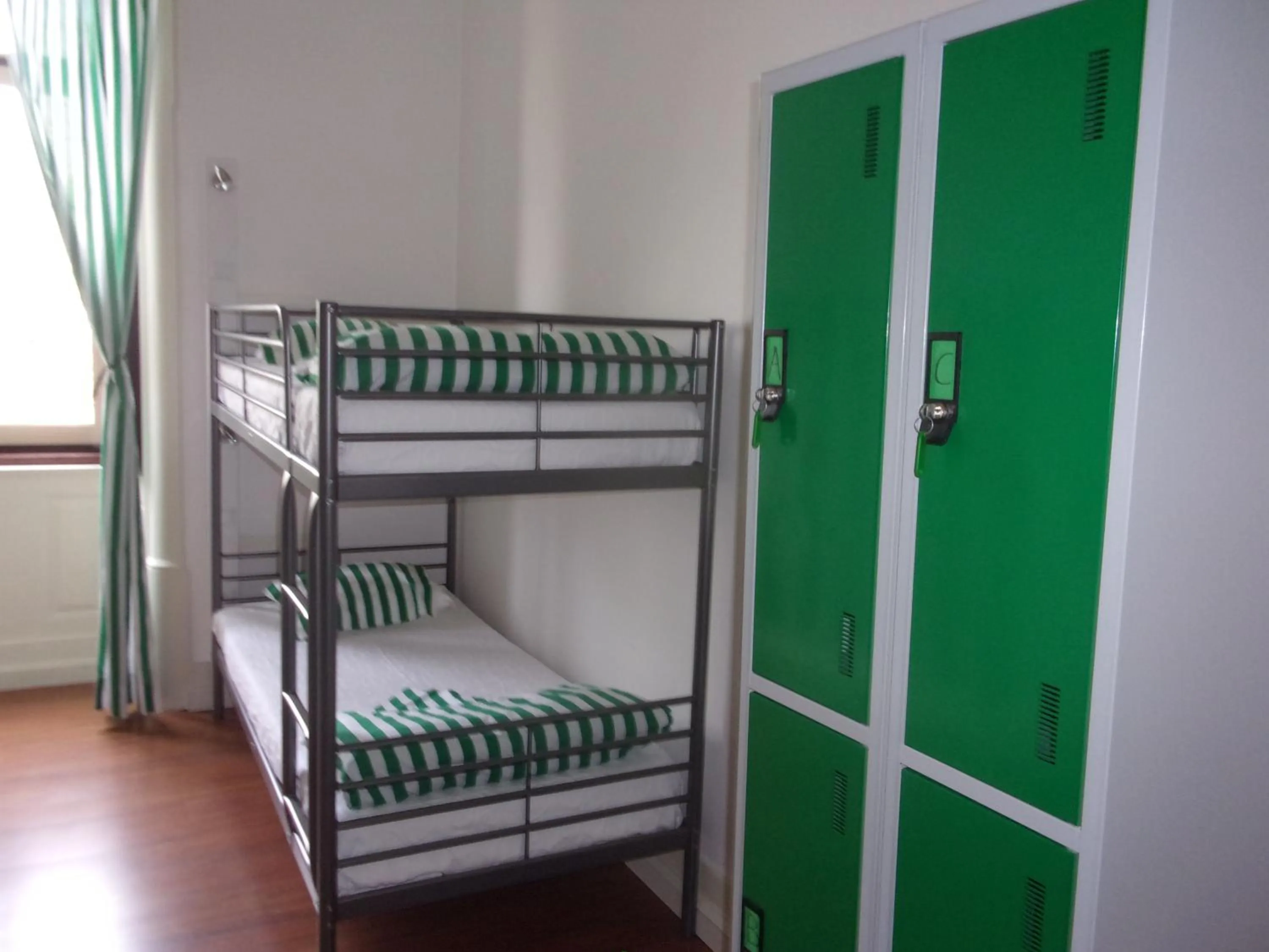 bunk bed, Bed in Hostel 402