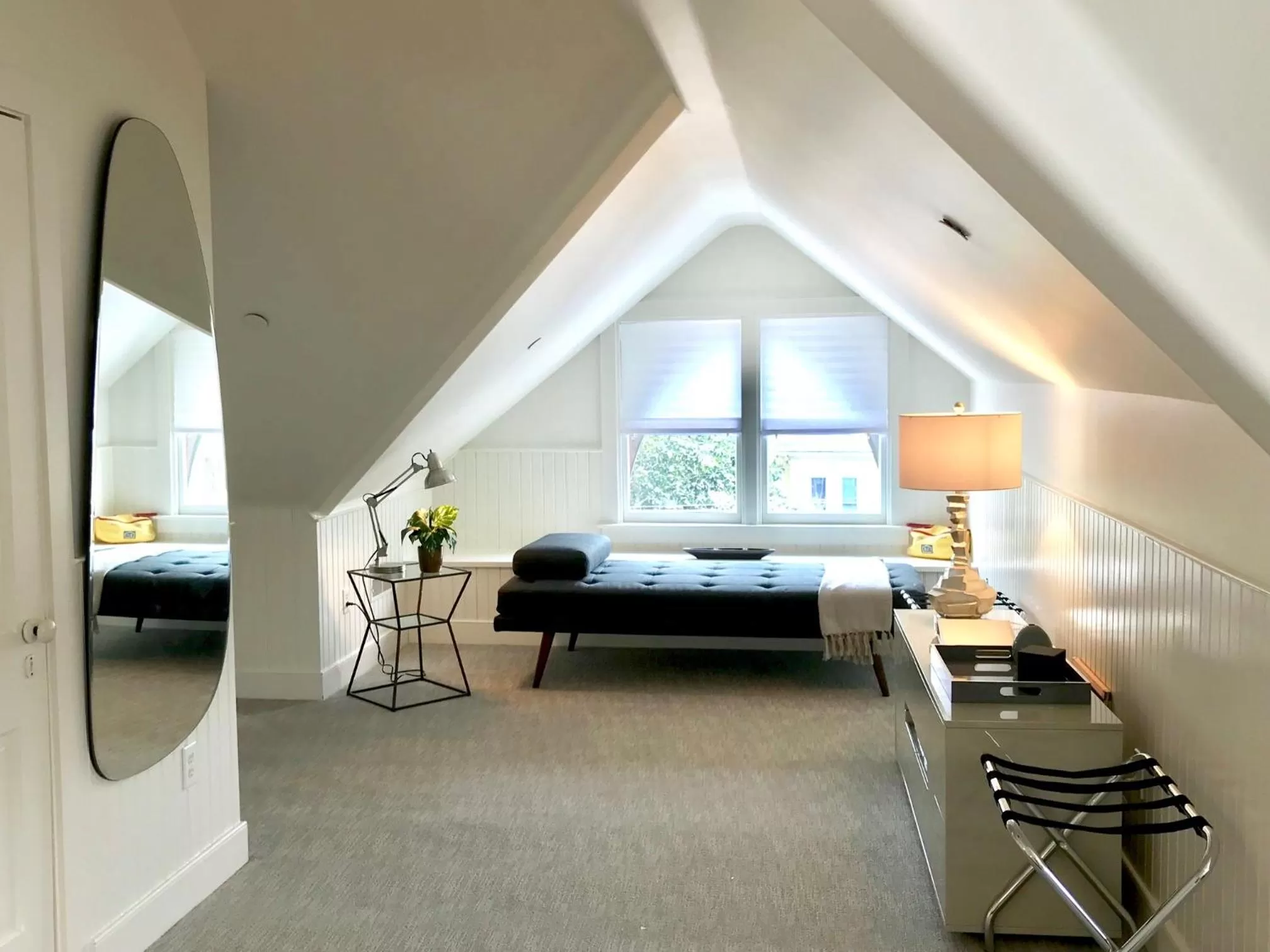 Bedroom, Bed in Hummingbird Inn