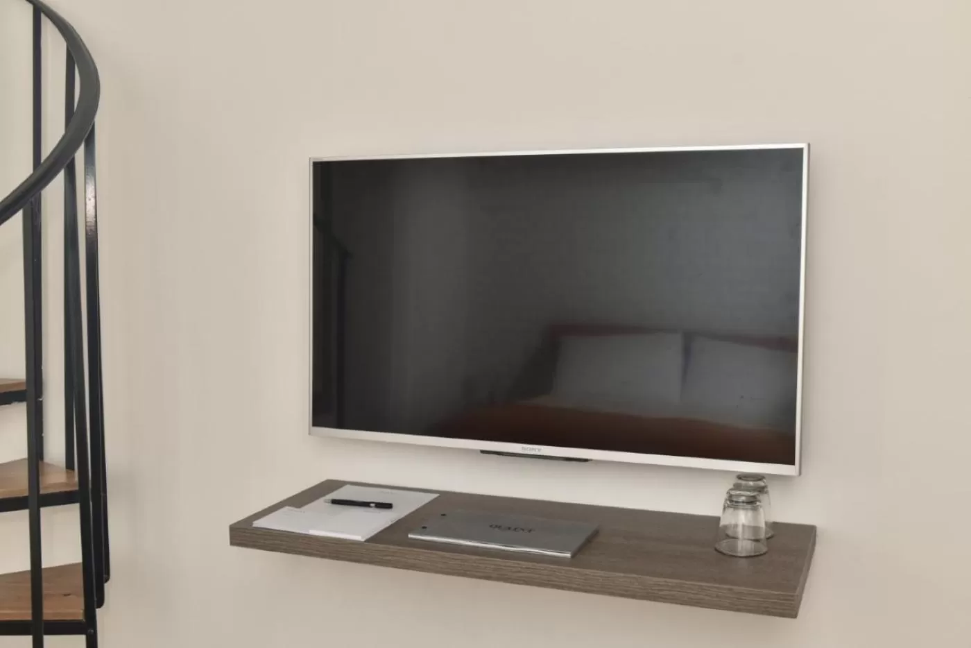 TV and multimedia in Quaint Boutique Hotel Nadur