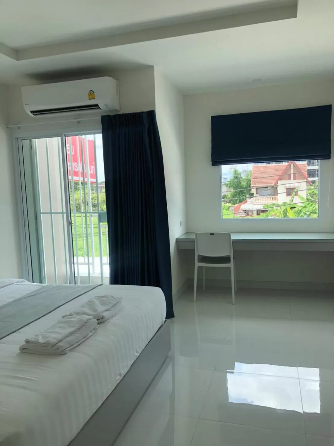 Photo of the whole room, Bed in Icare Residence & Hotel