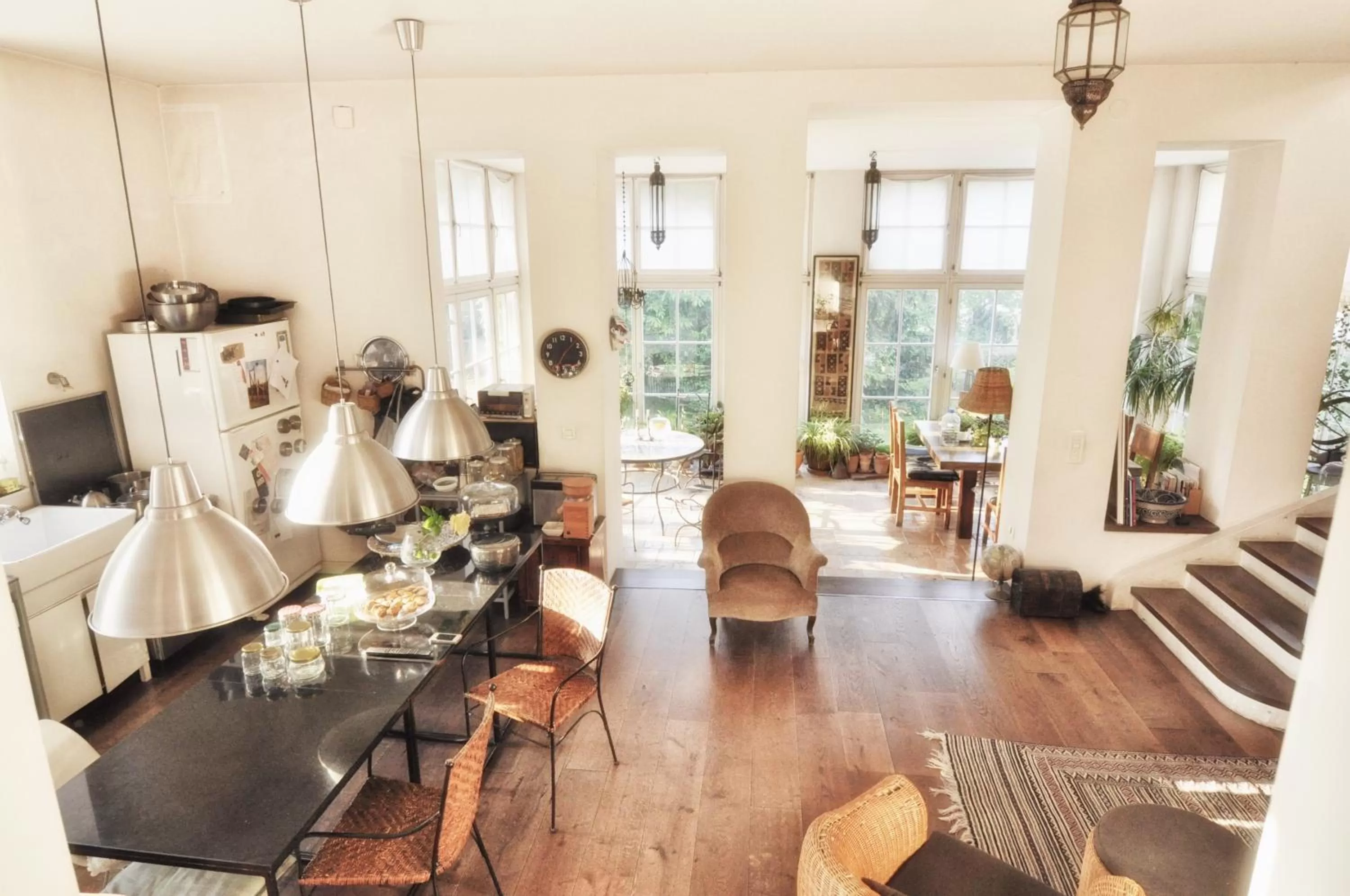 Kitchen or kitchenette in Embassy Row BnB