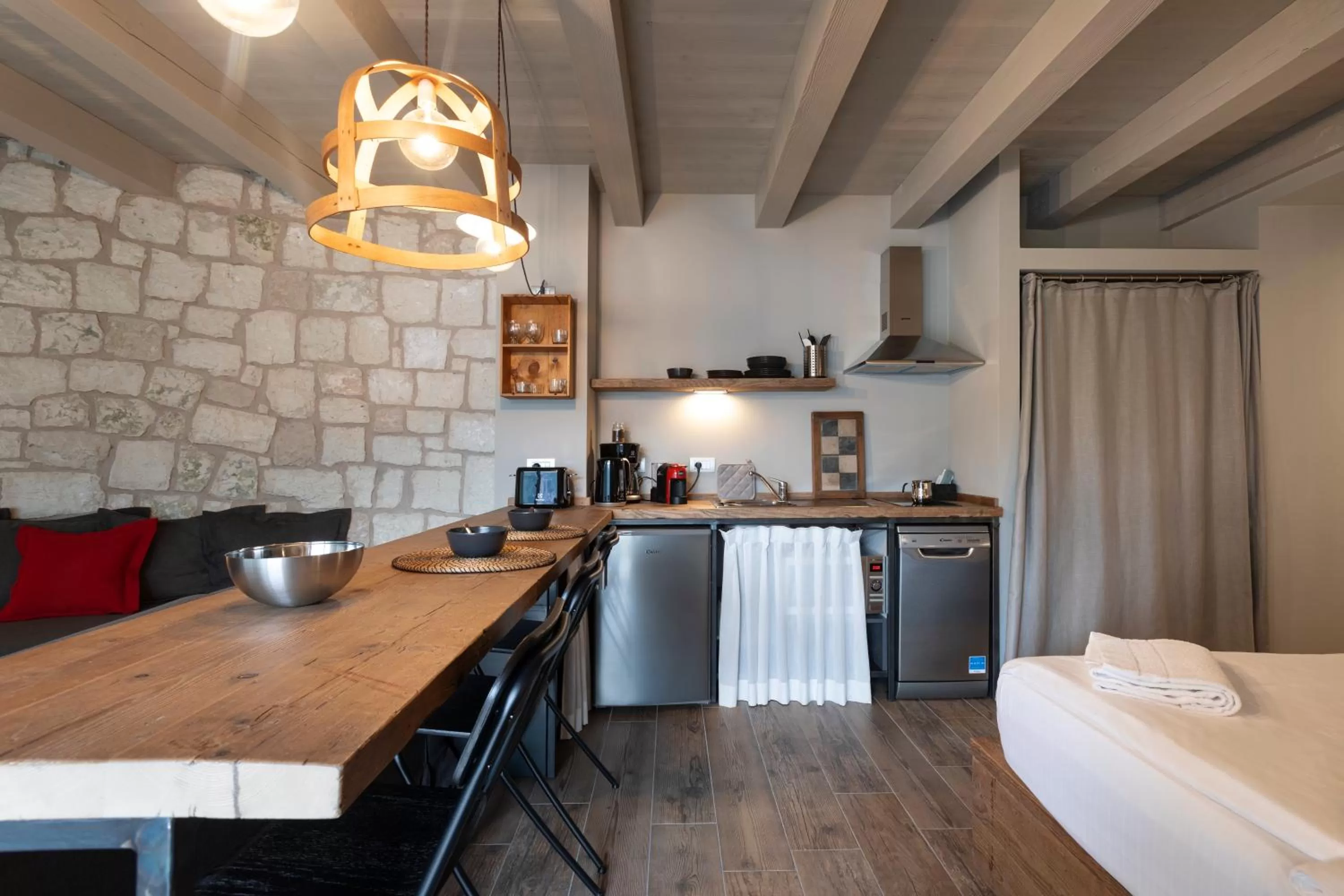 Kitchen or kitchenette, Kitchen/Kitchenette in Sunset Residence