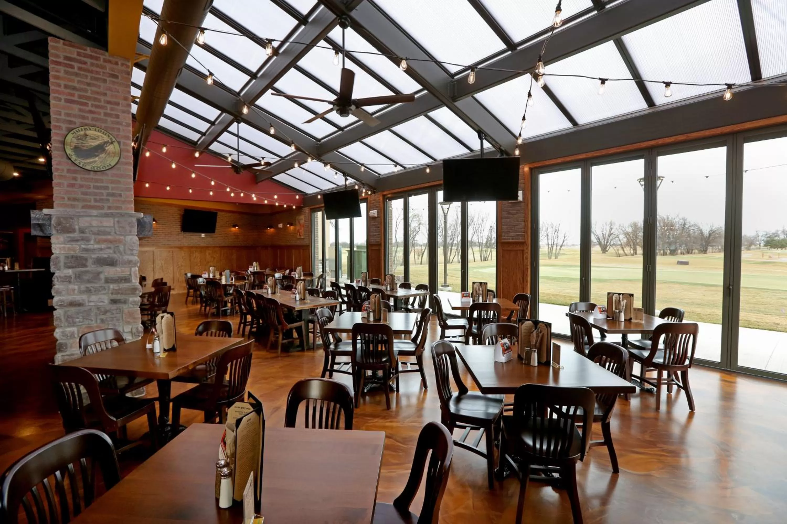 Restaurant/places to eat in Holiday Inn & Suites Sioux Falls - Airport by IHG