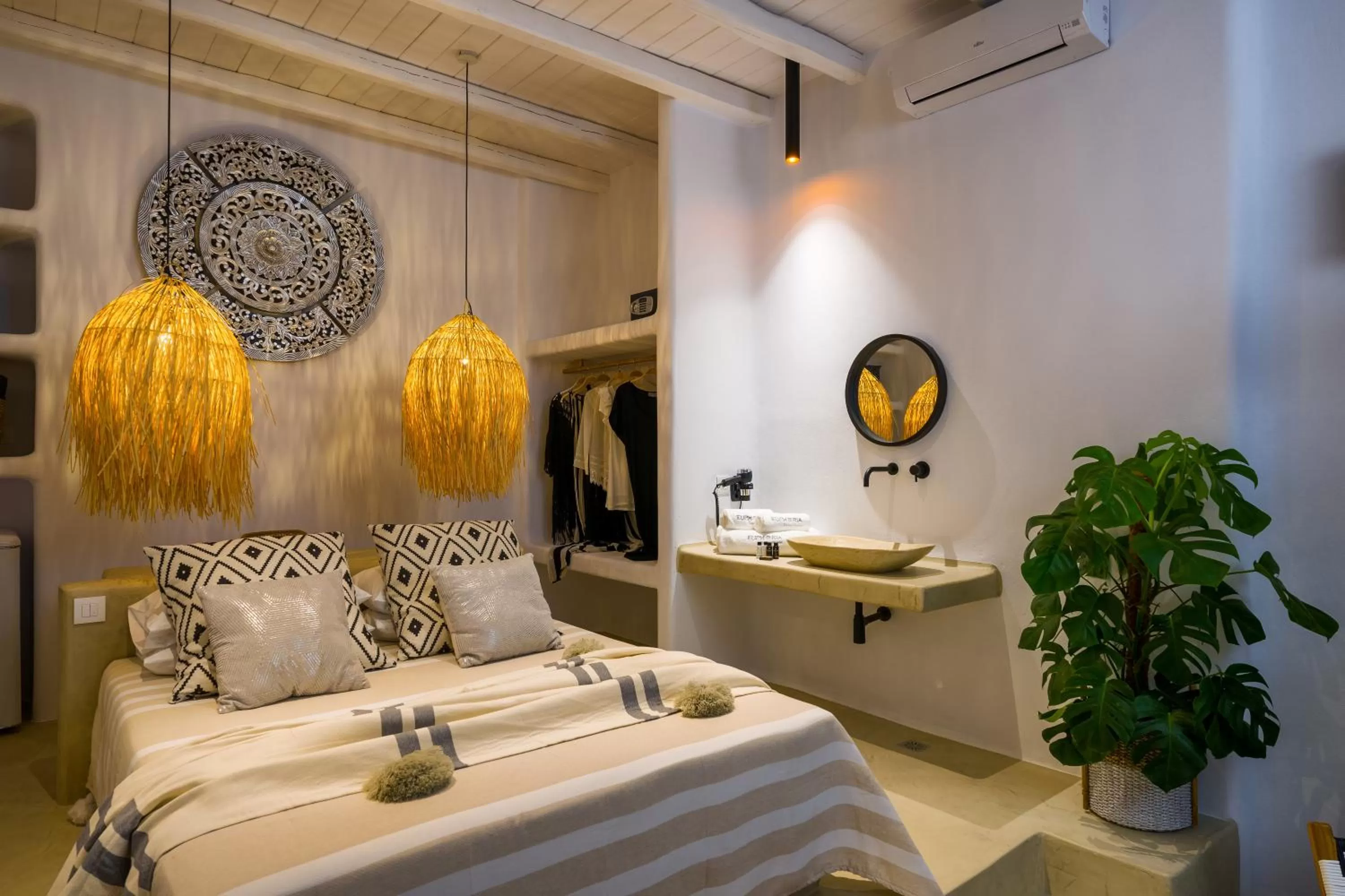 Bed in Euphoria Chora Naxos