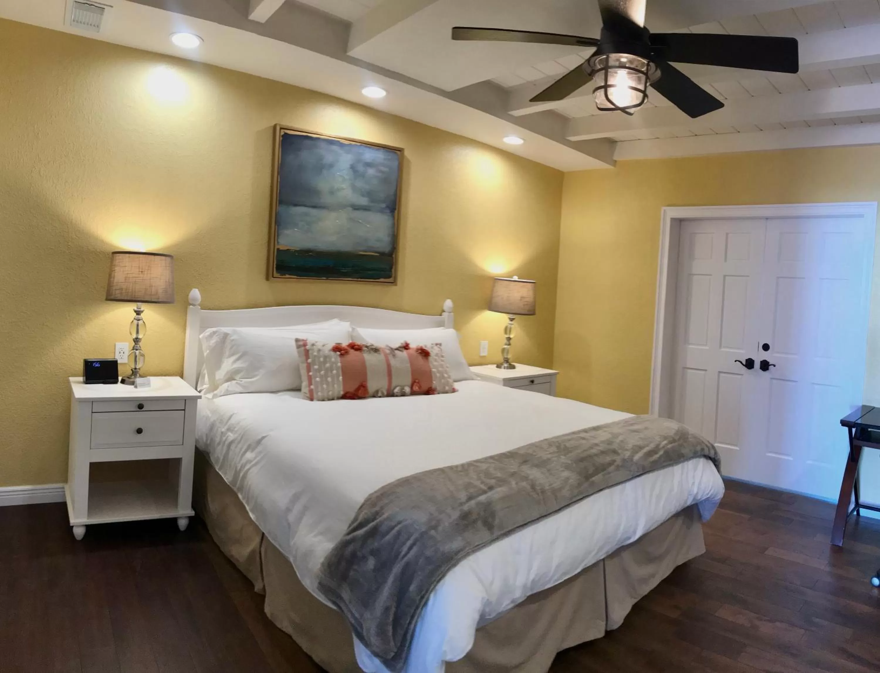 Photo of the whole room, Bed in Quinta Pacifica Beachfront Villas