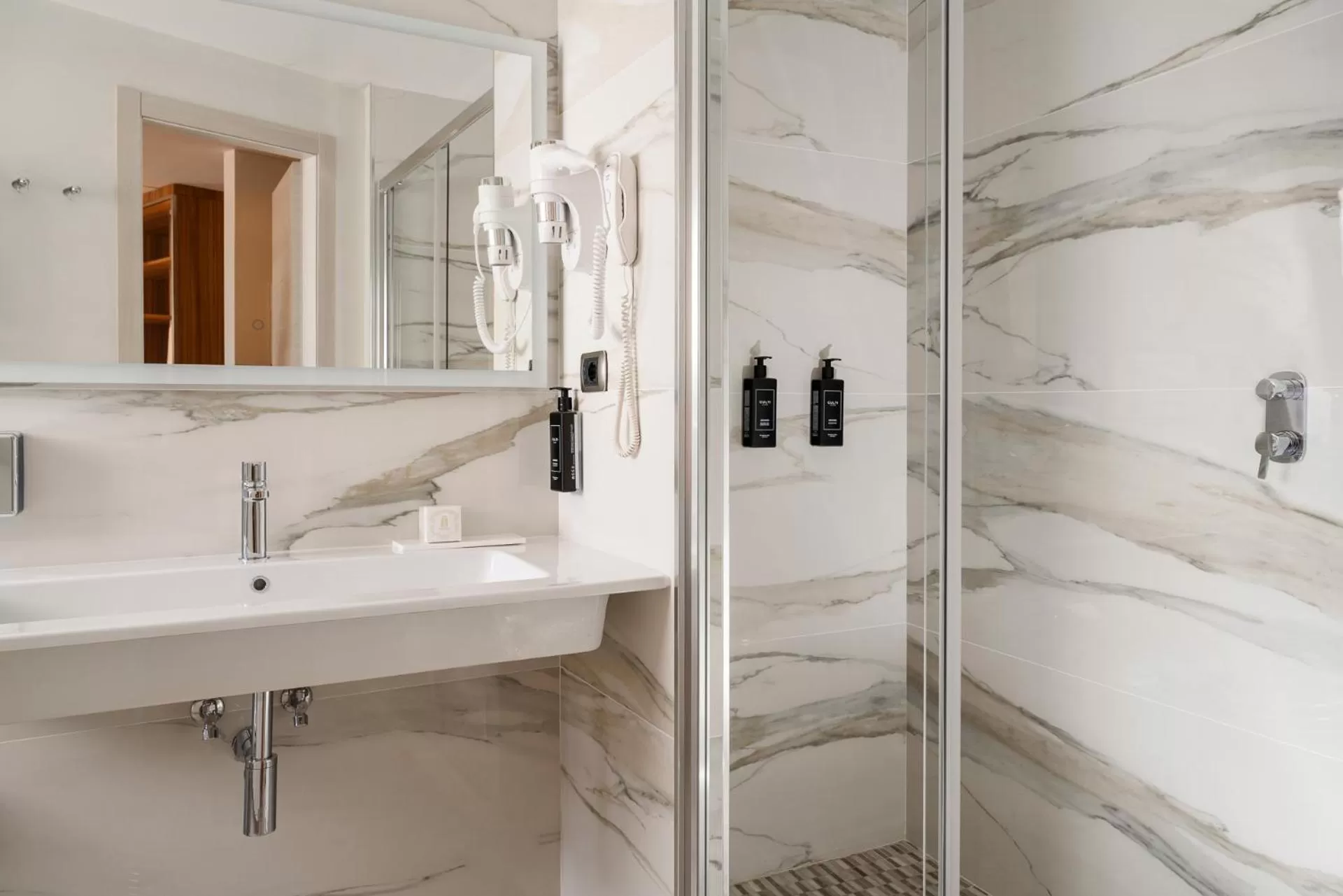 Bathroom in Doria Park Hotel