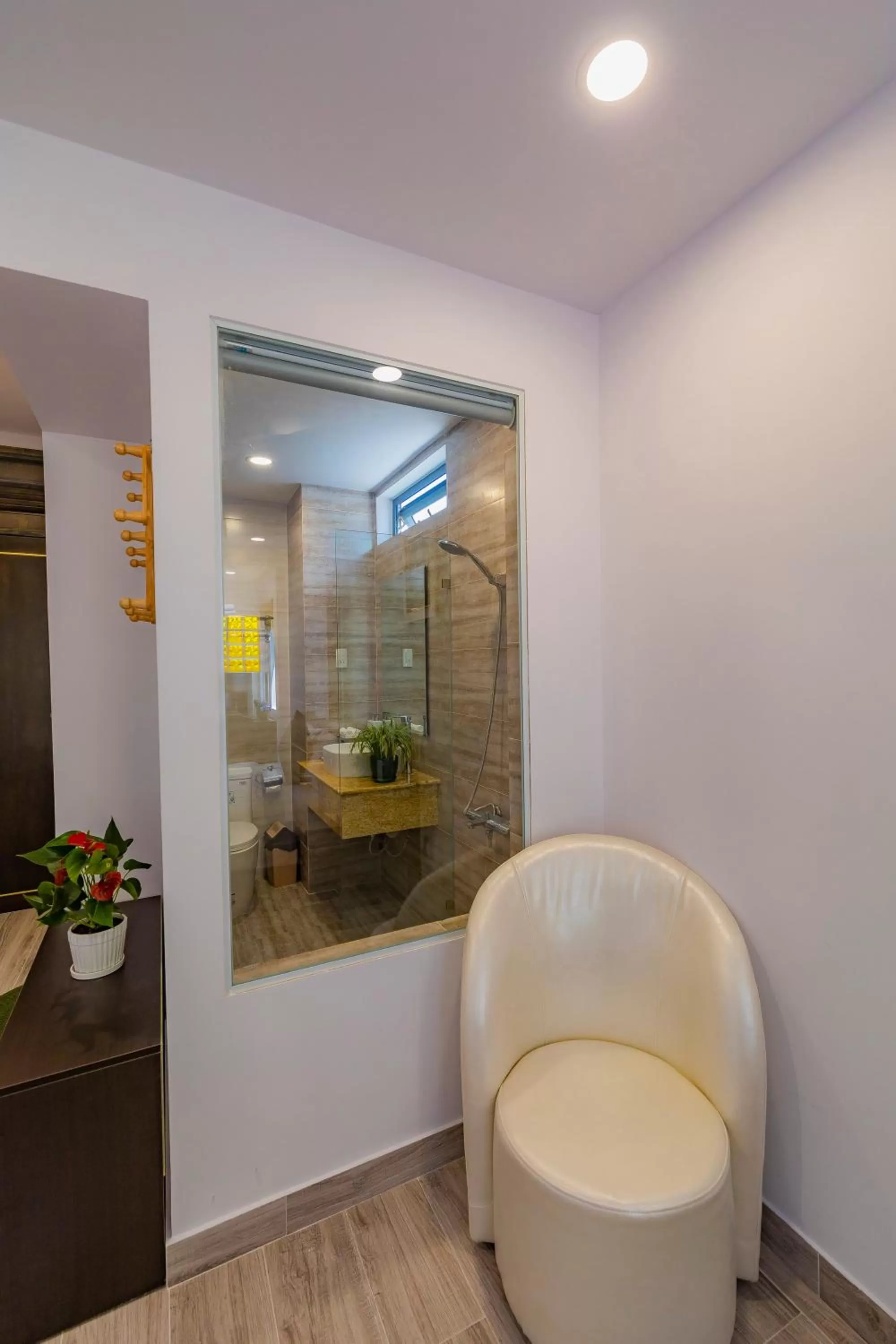 Photo of the whole room, Bathroom in Khanh Uyen 3 Hotel