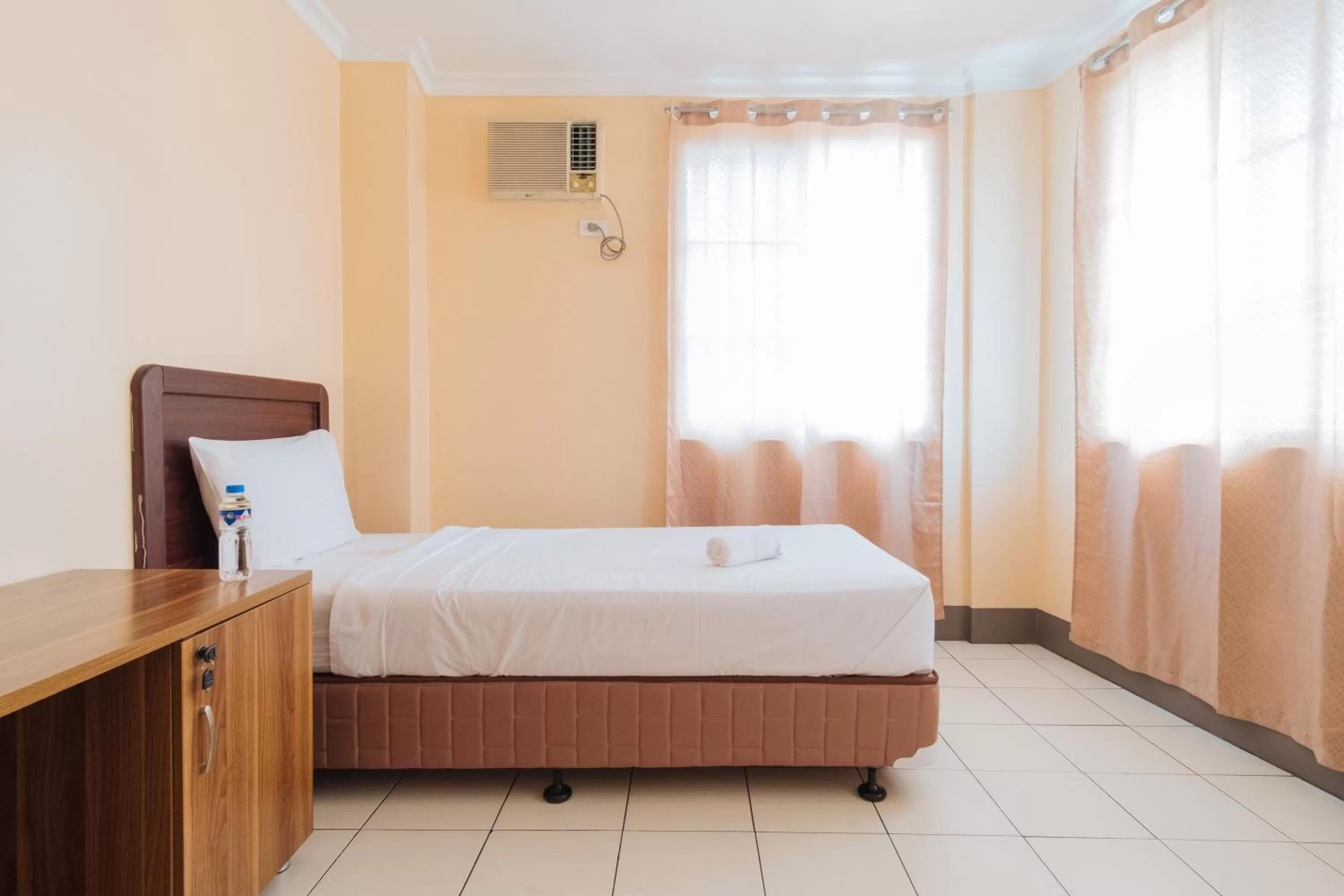 Bedroom, Bed in Dechmark Hotel