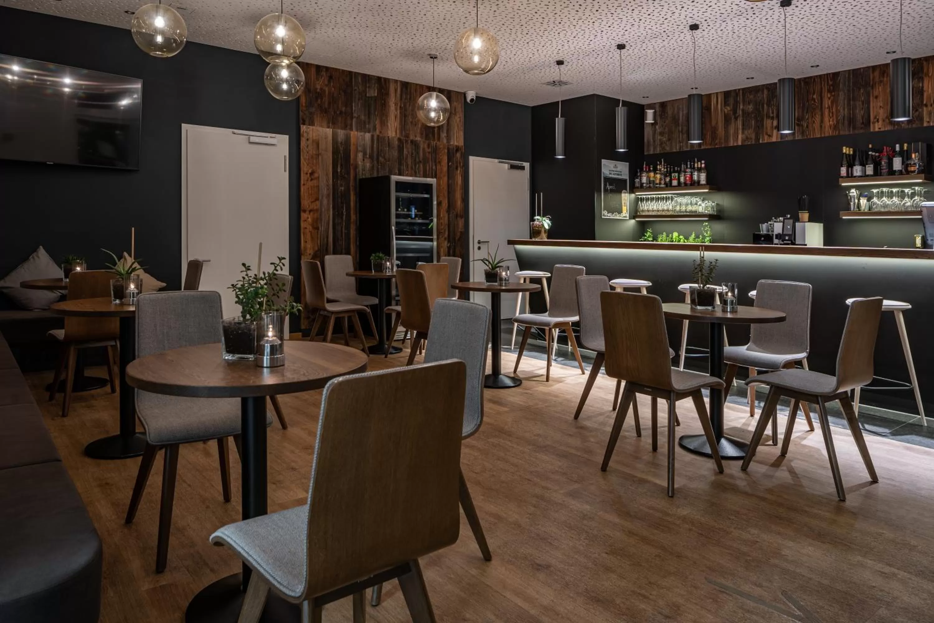 Lounge or bar in Augsburg Hotel Sonnenhof