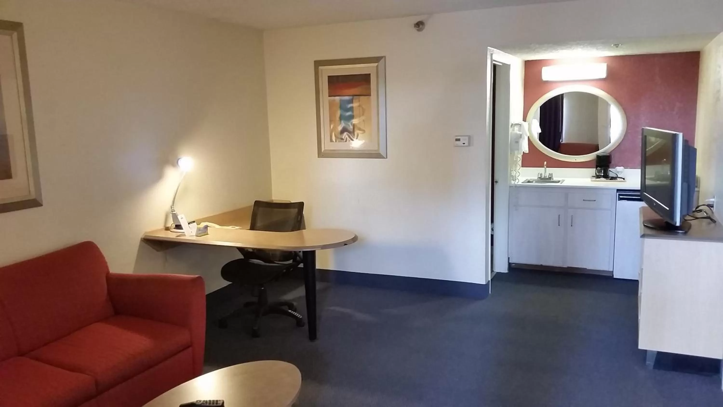 Living room in Days Inn by Wyndham Buena Park Anaheim