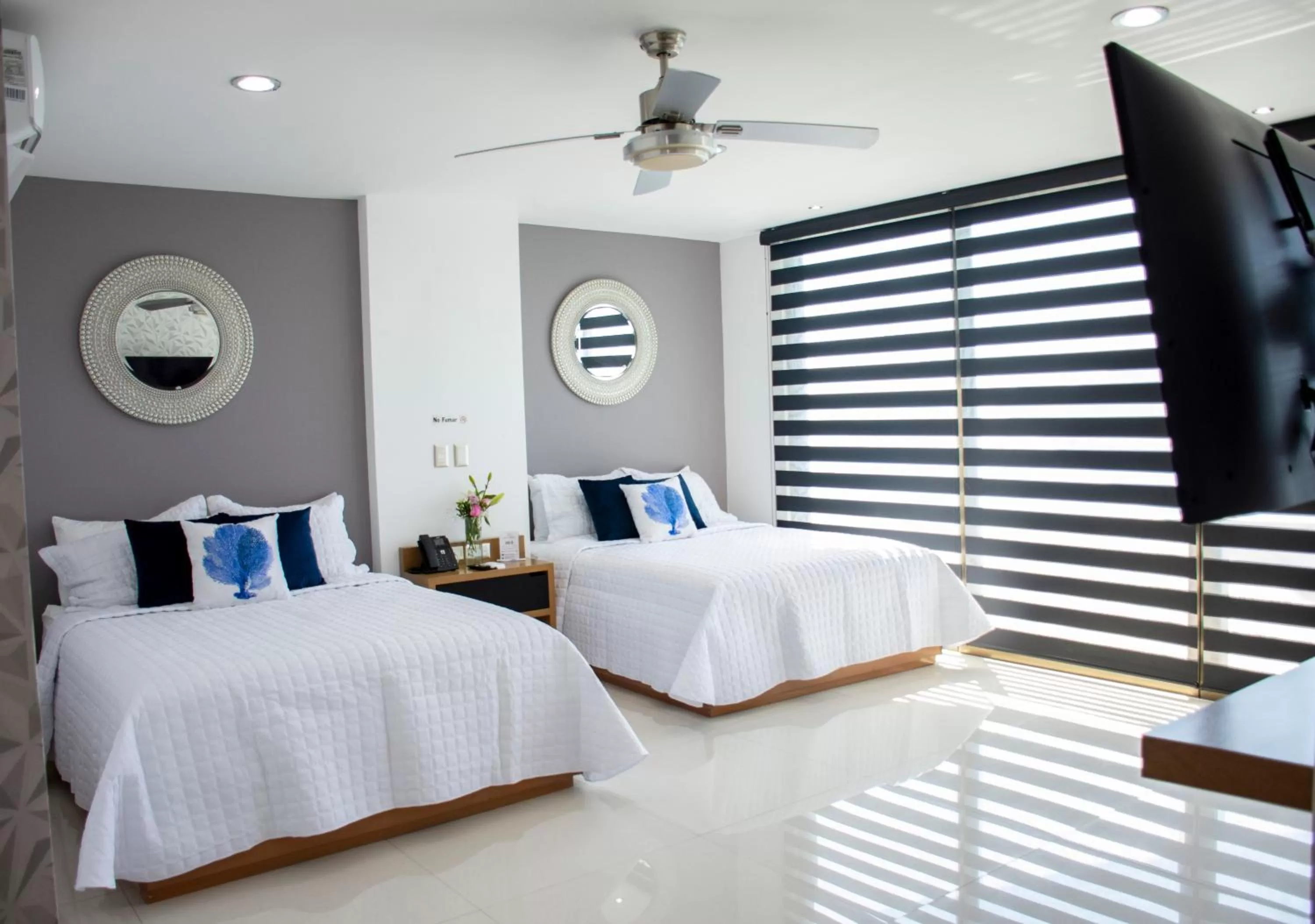 Quadruple Room with Sea View in Hotel Tramonto Mazatlan