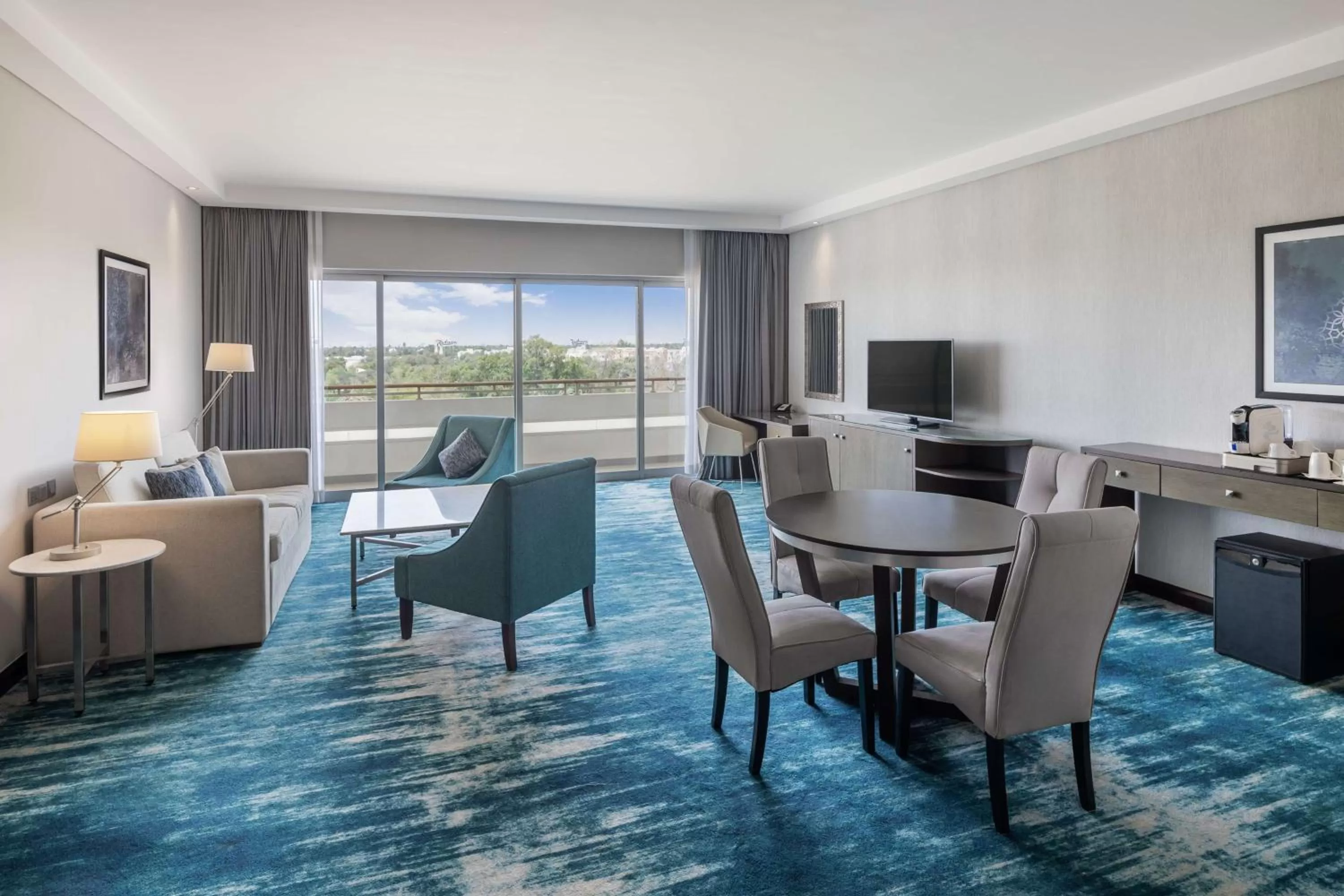 TV and multimedia in Radisson Blu Hotel & Resort, Al Ain