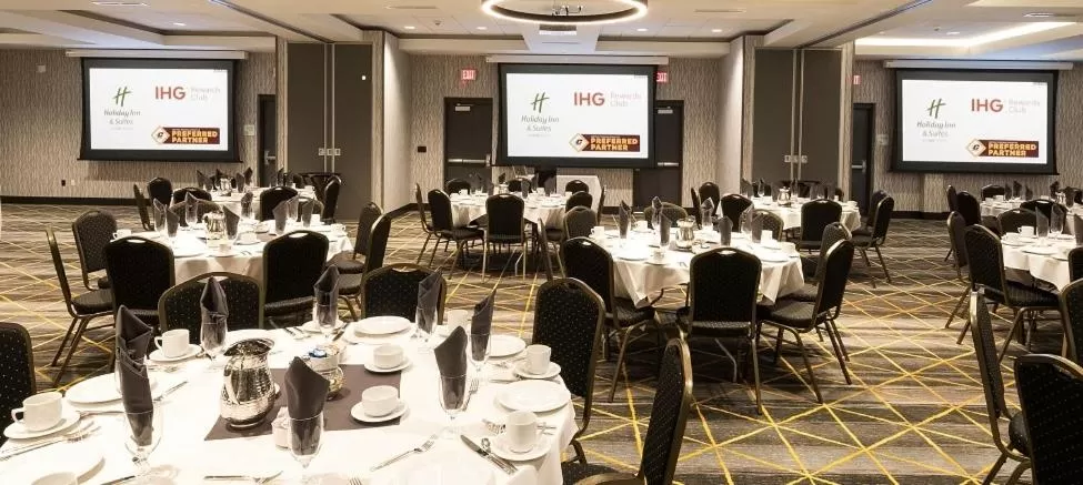 Banquet/Function facilities in Holiday Inn & Suites Detroit - Troy by IHG