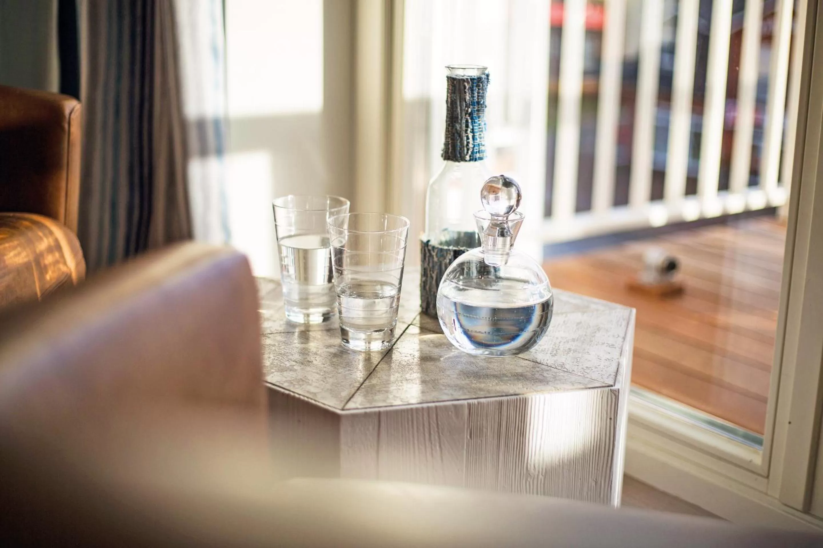 Other, Drinks in Easy Living