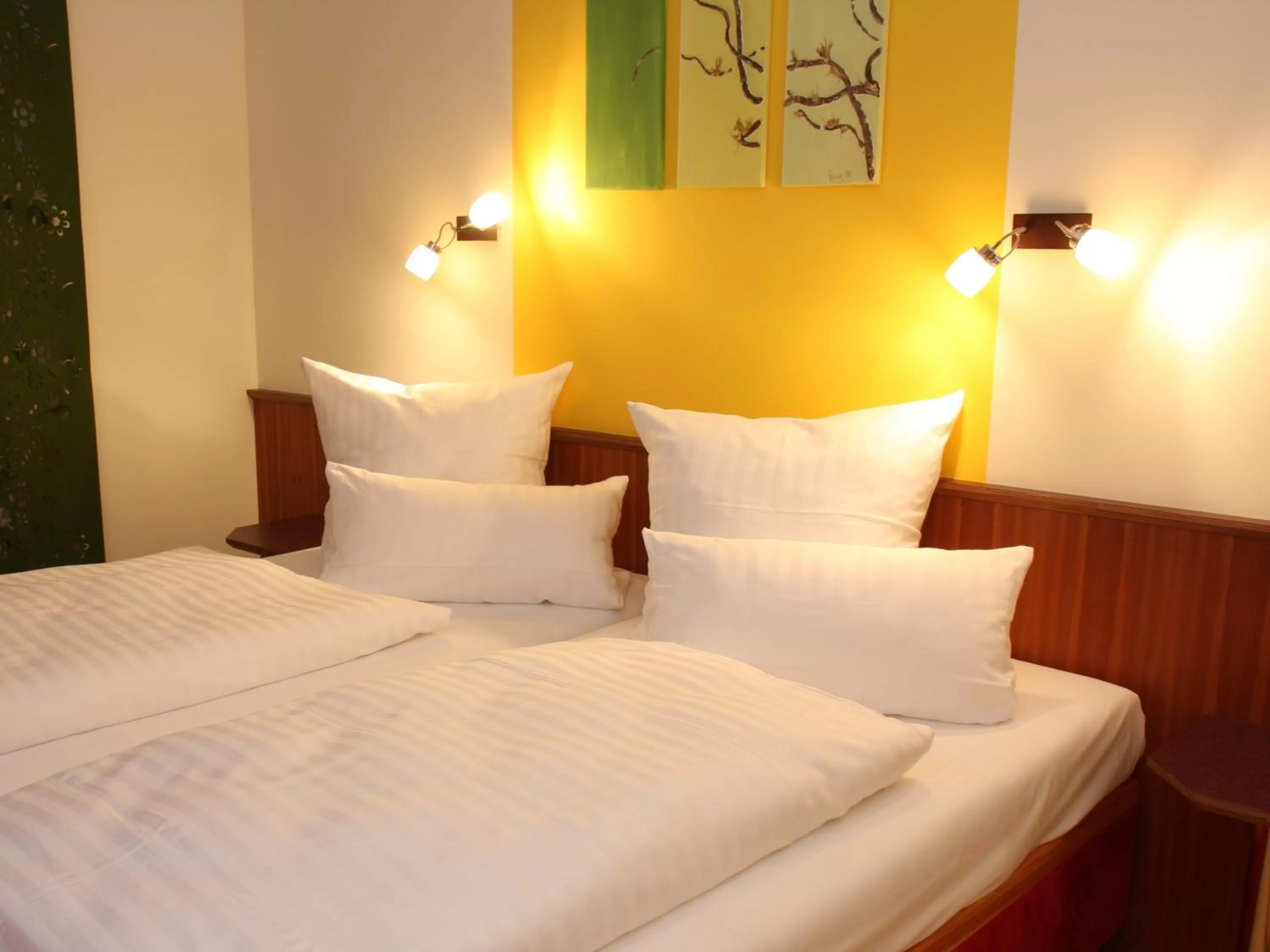 Bed in Hotel Deutsches Haus