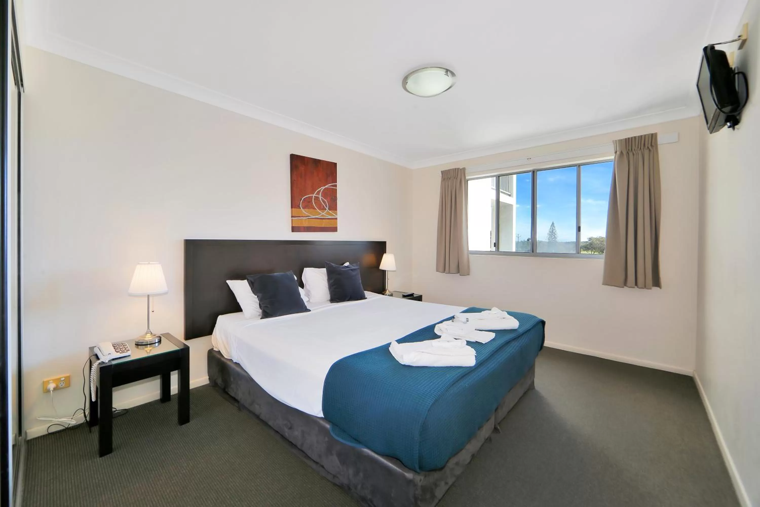 Bedroom, Bed in The Point Resort