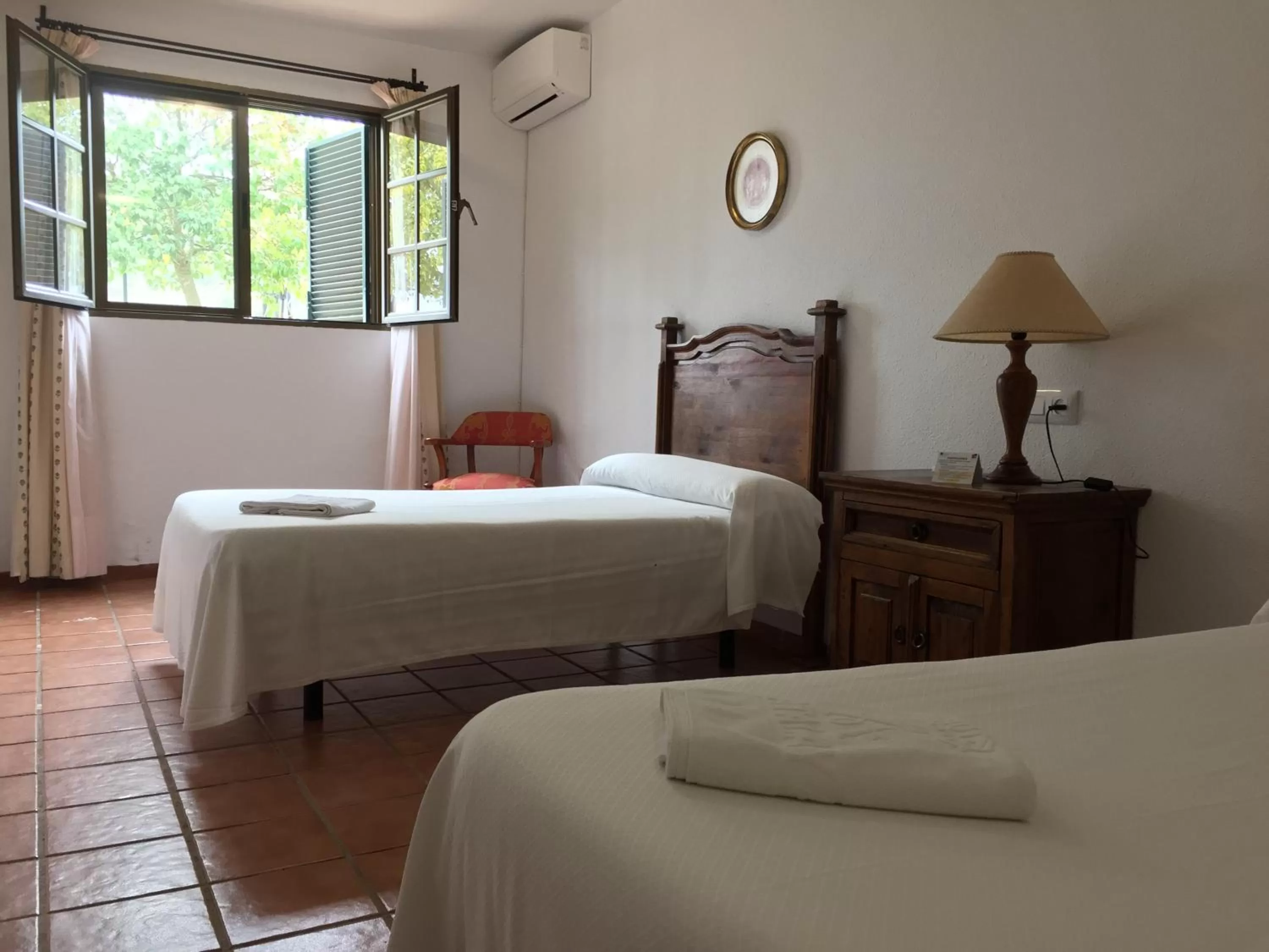 Bedroom, Bed in Apartamentos Atalayas Extremadura