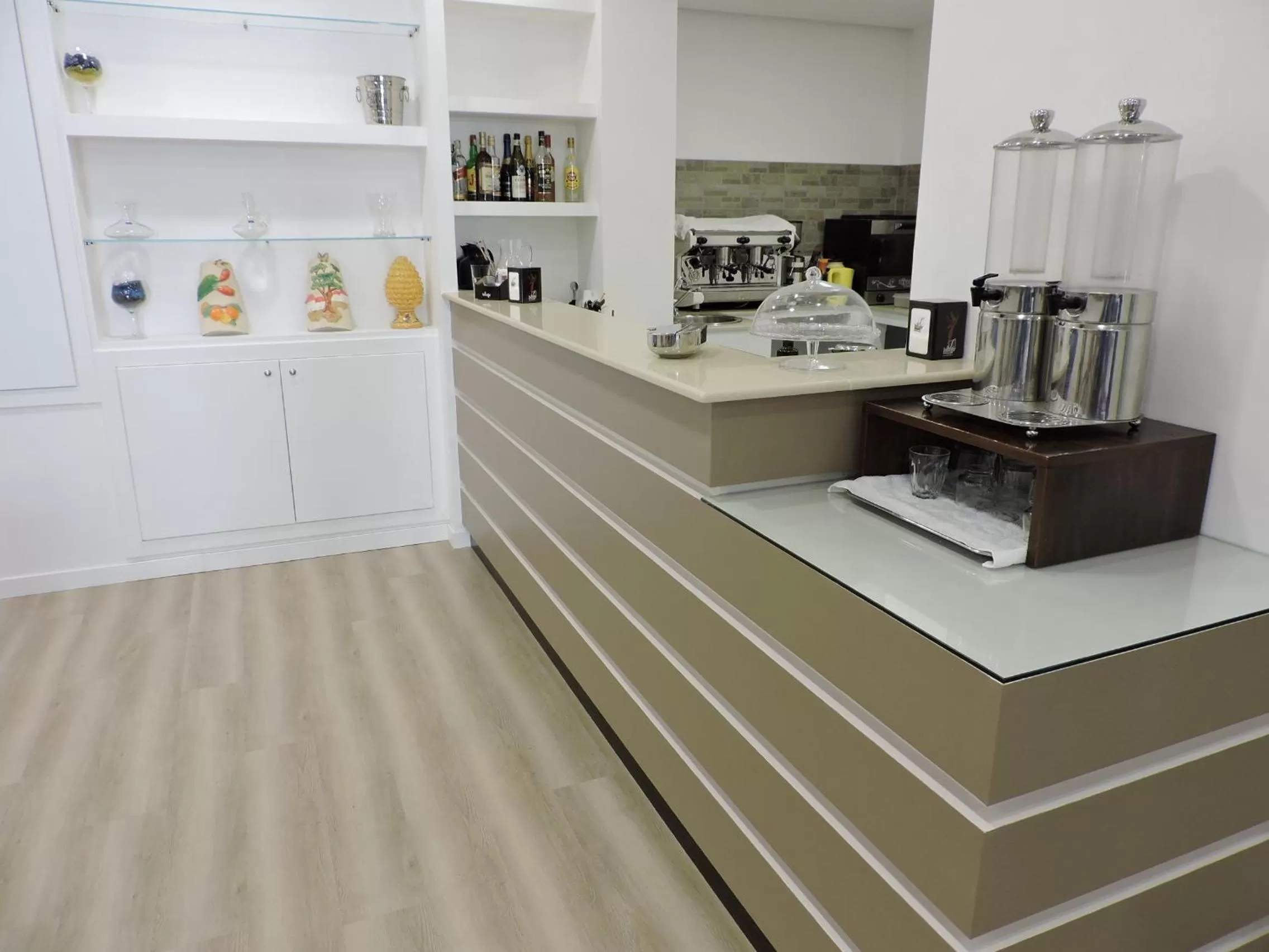 Communal lounge/ TV room in Hotel Elite Palermo Centro