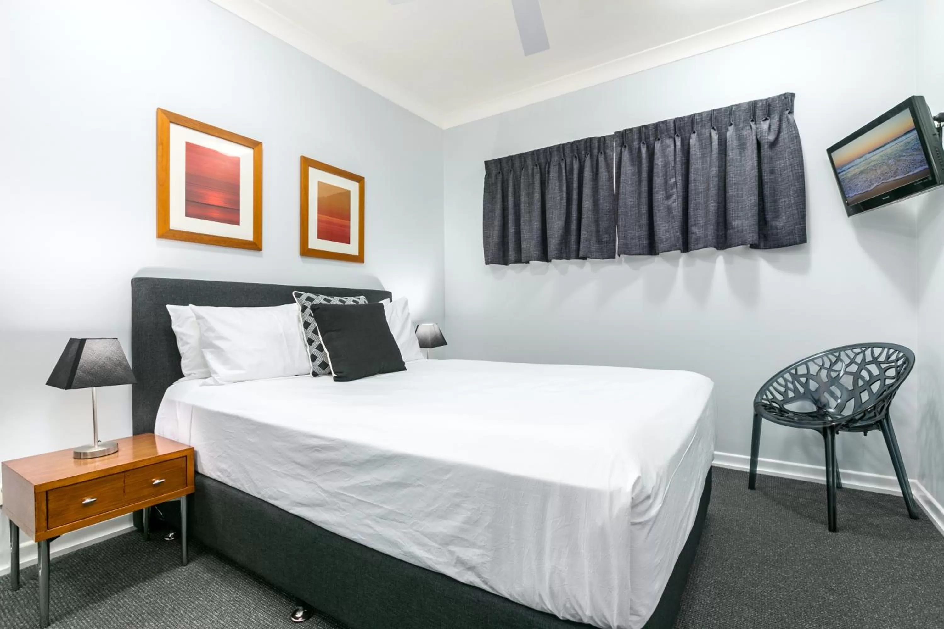 Bedroom, Bed in Bellevue At Trinity Beach