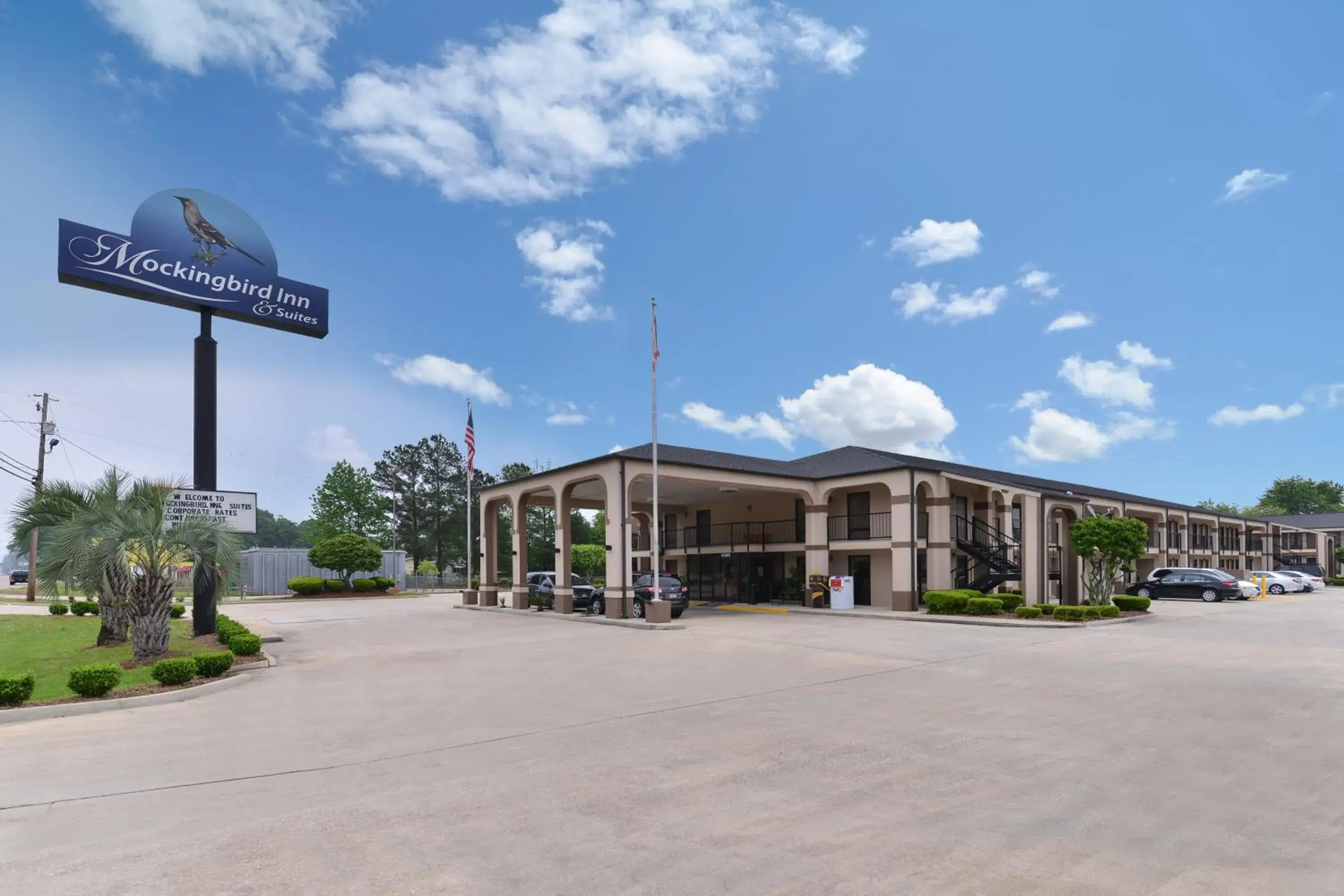 Mockingbird Inn & Suites Mockingbird Inn & Suites