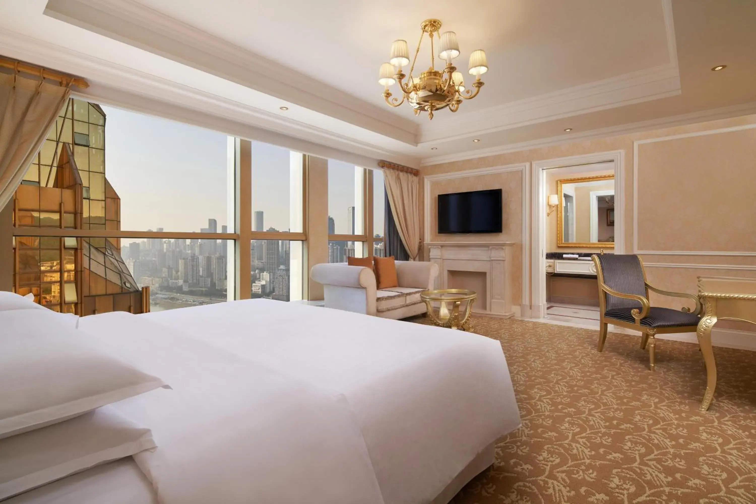 Club Deluxe King Room in Sheraton Chongqing Hotel Club Deluxe King Room in Sheraton Chongqing Hotel